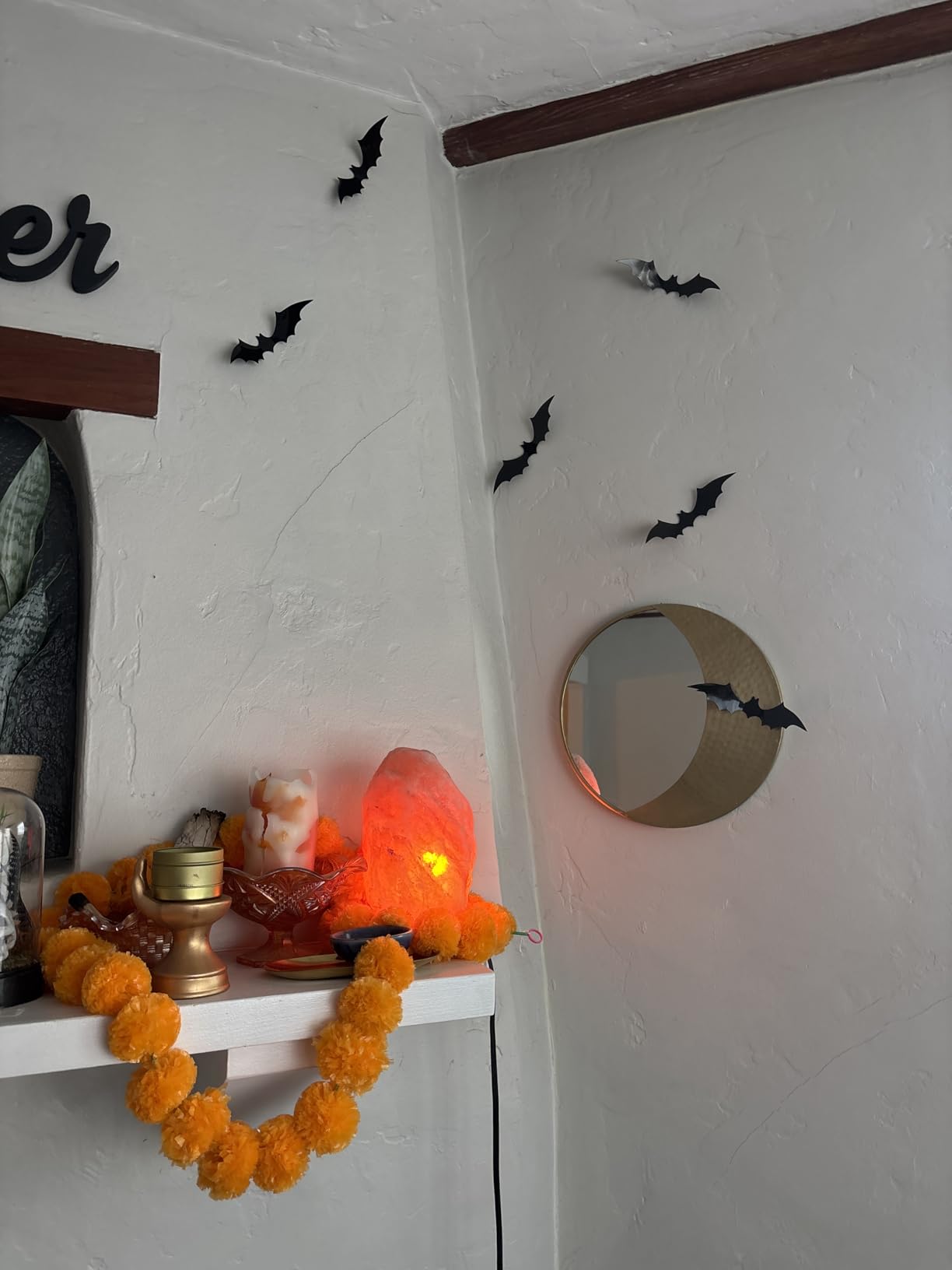 Coogam 60PCS Halloween Bats Decoration, 4 Different Sizes Realistic PVC Black 3D Scary Bat Sticker for Home Decor DIY Wall Decal Bathroom Indoor Hallowmas Party Supplies customer photo 2