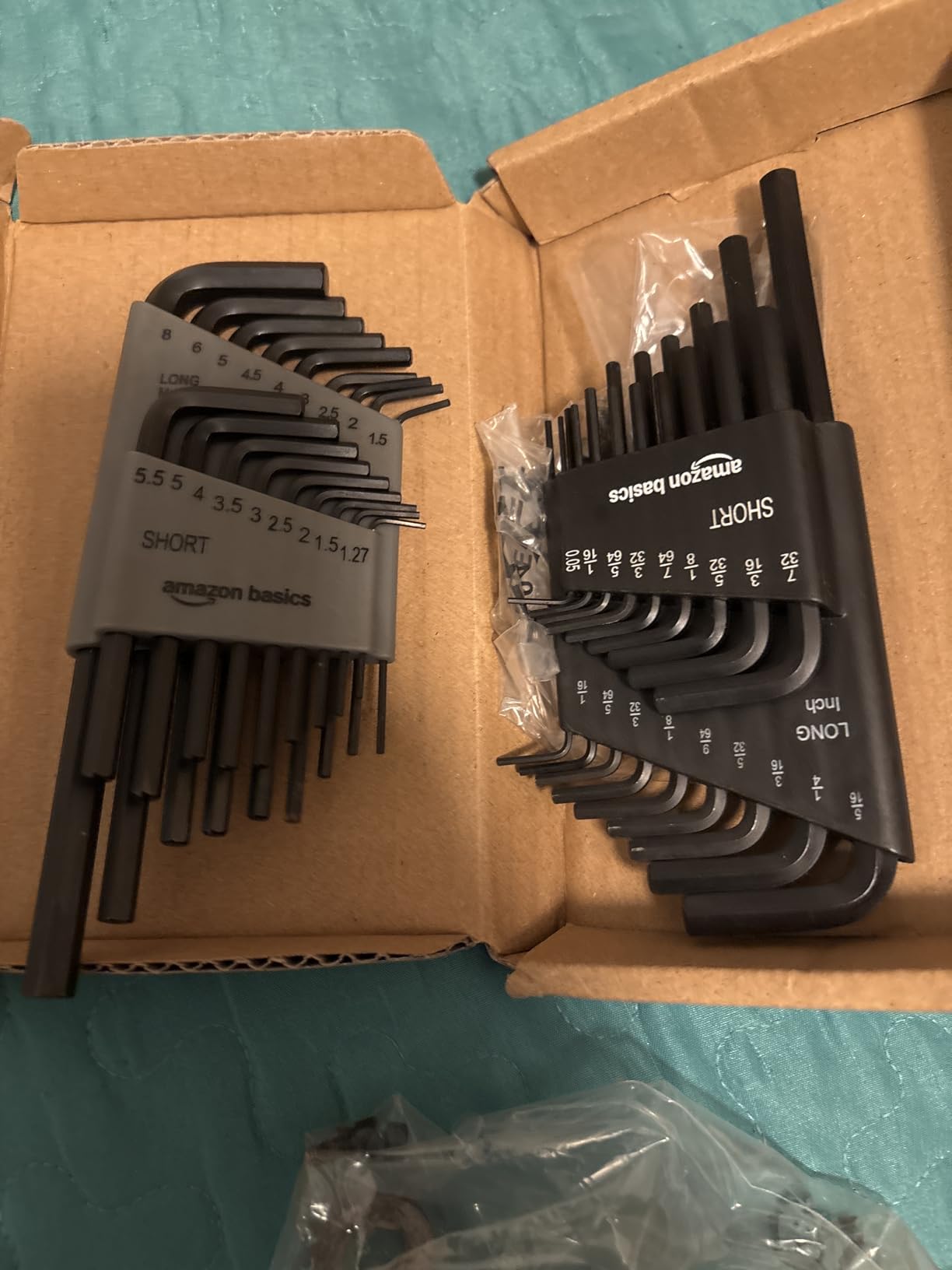 Amazon Basics 36-Piece Allen Wrench/Hex Key Set, SAE & Metric Sizes, Chrome Vanadium Steel with Long Arm, 2 Organized Storage Cases customer photo 2