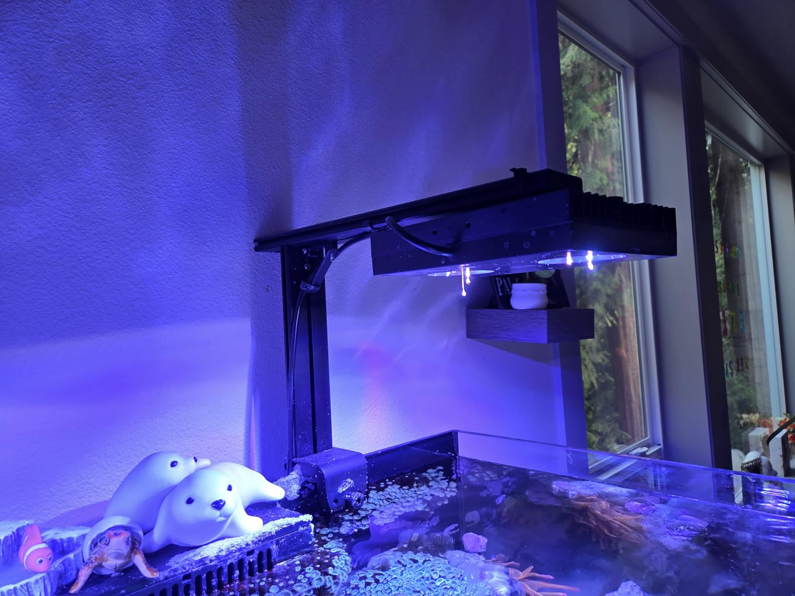 AquaIllumination Hydra 32 LED Aquarium Light - Full Spectrum for Coral Growth customer photo 2