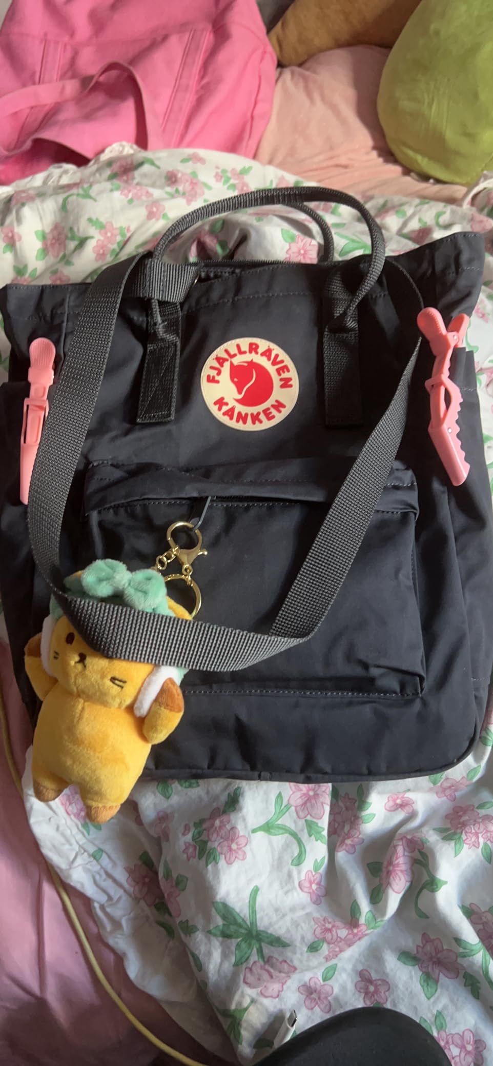Fjallraven Kanken Totepack Convertible Backpack Tote, Lightweight Daypack for Travel and Daily Carry customer photo 2