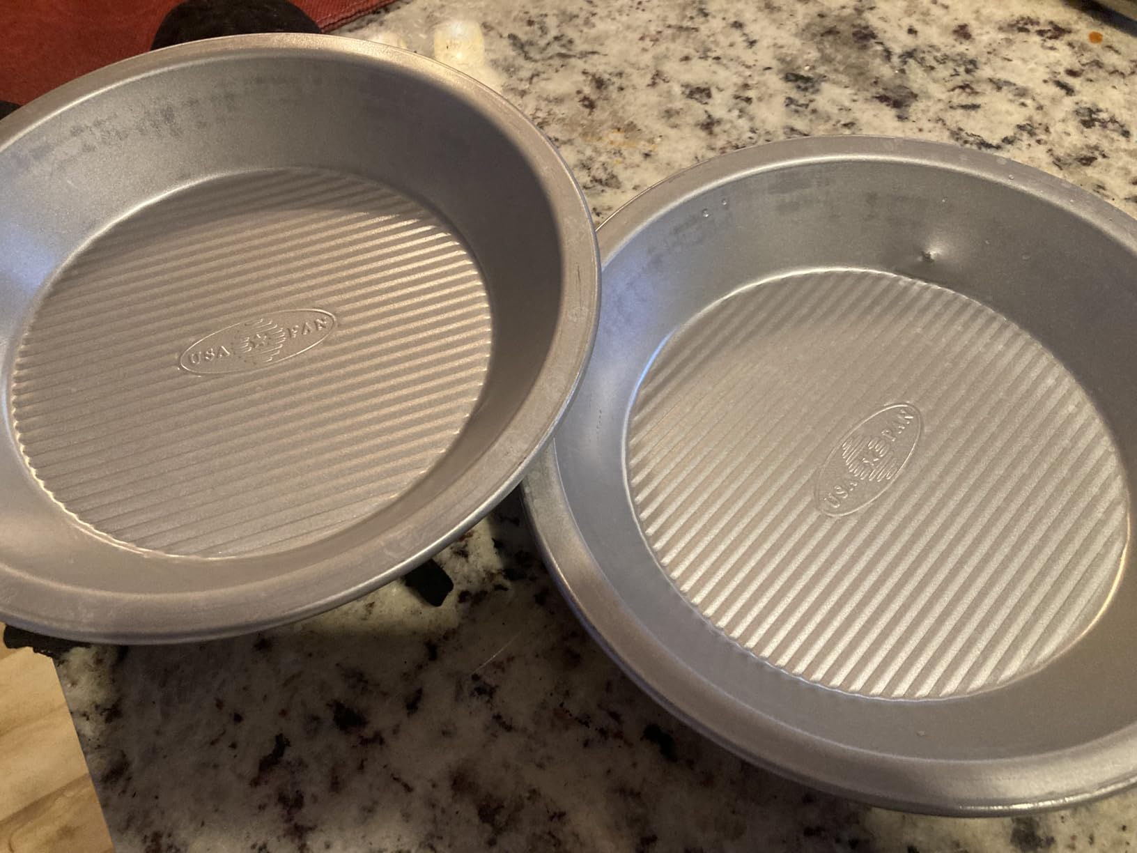 USA Pan Bakeware Aluminized Steel Commercial Pie Pan, Set of 2, Silver customer photo 1