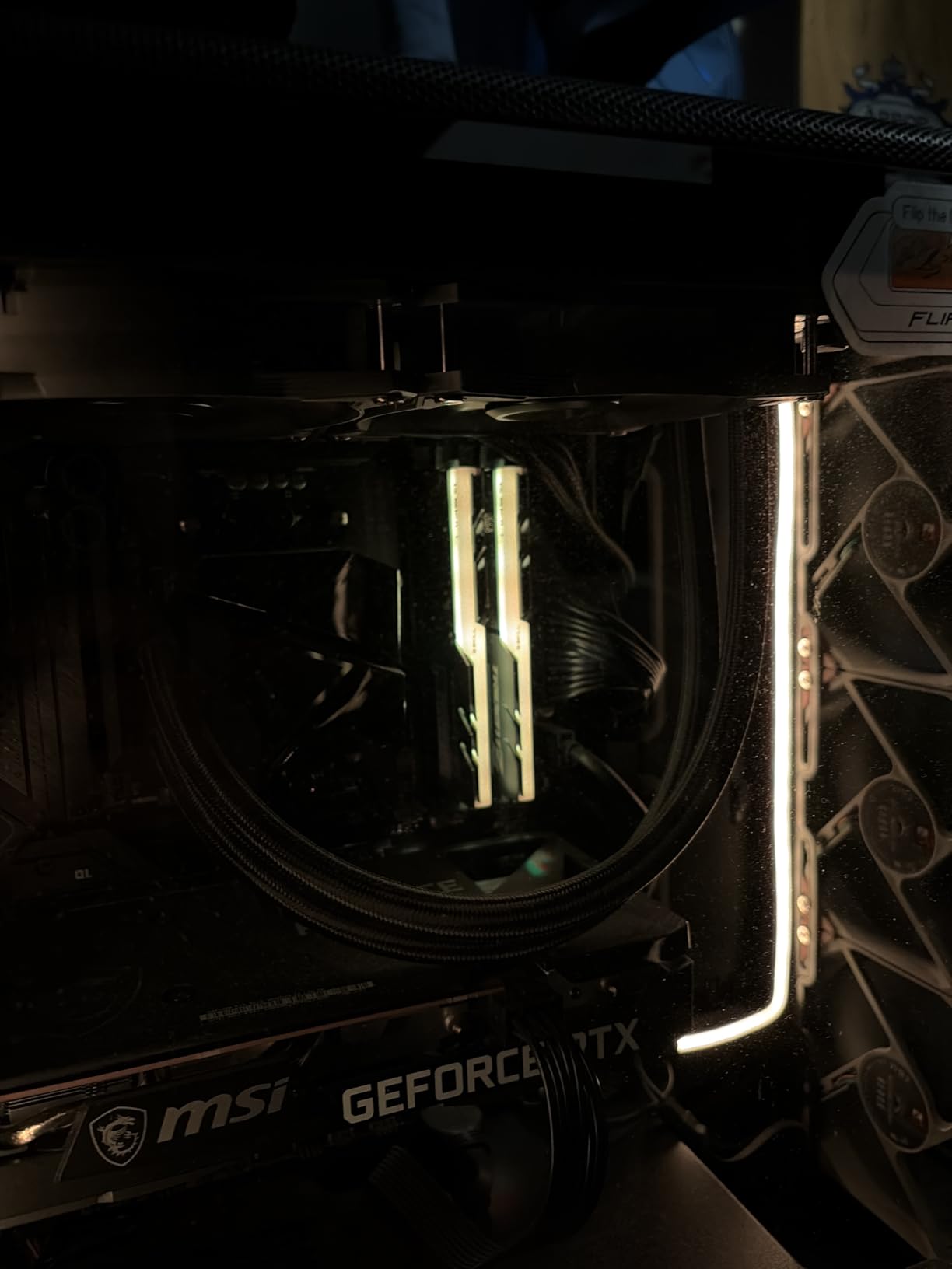 G.SKILL Trident Z RGB Series DDR4 RAM (XMP) 32GB (2x16GB) Up to 3600MT/s CL18-22-22-42 1.35V Intel AMD Desktop Computer Memory U-DIMM (F4-3600C18D-32GTZR) customer photo 1