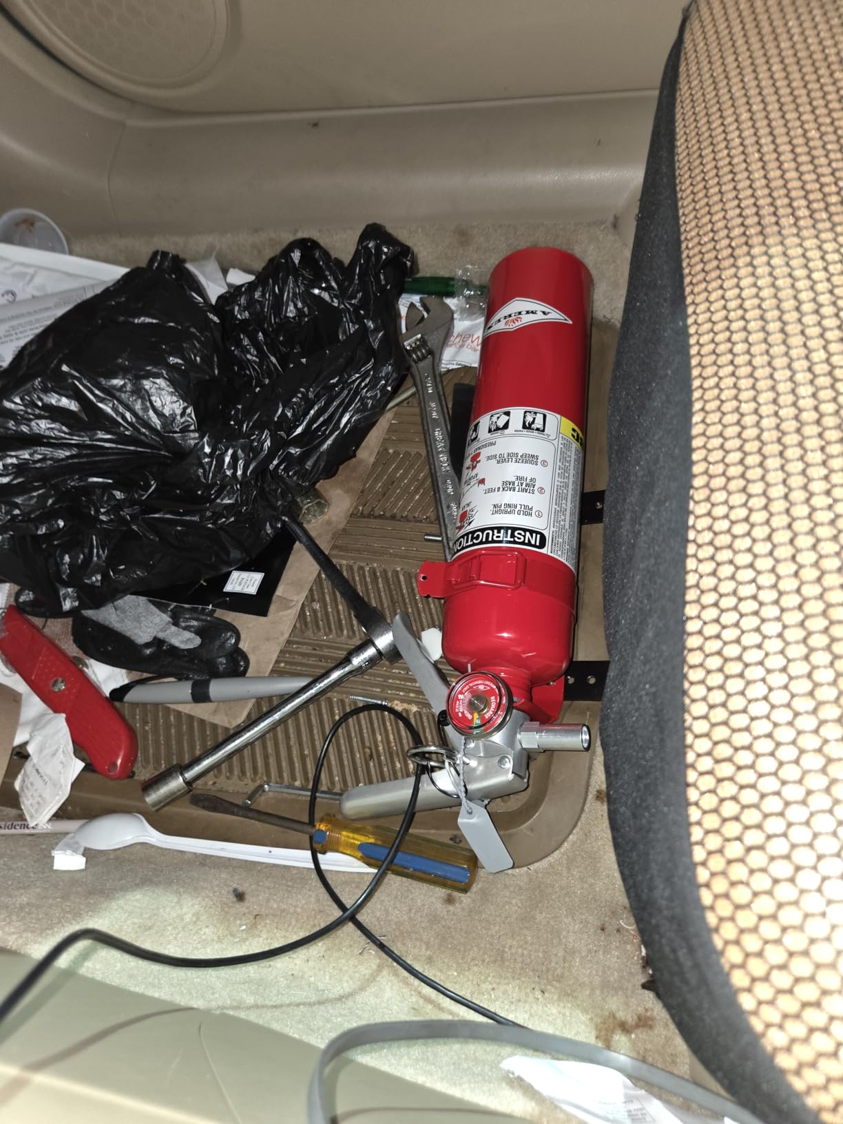 Amerex A411 20 lbs ABC Dry Chemical Fire Extinguisher with Wall Hanger customer photo 2