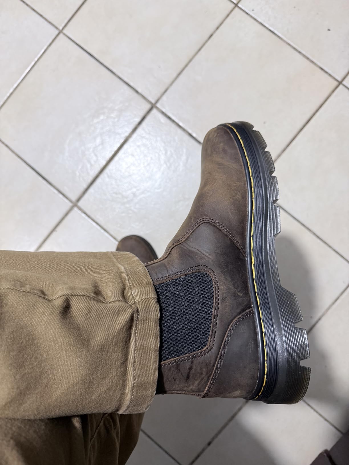 Dr. Martens unisex-adult Embury Leather Chelsea Boot customer photo 1