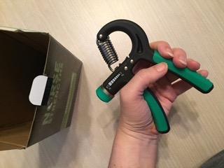 NIYIKOW Grip Strength Trainer, Hand Grip Strengthener, Adjustable Resistance, Forearm Strengthener customer photo 1