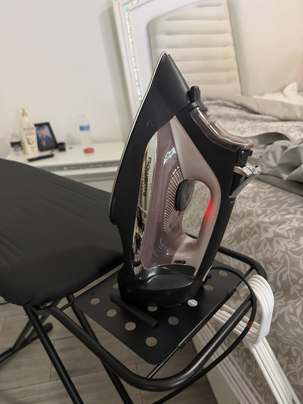Rowenta AccessSteam Cordreel Steam Iron for Clothes, Anti-Drip Protection, Clothes Iron with Steamer, DW2459U1 customer photo 1