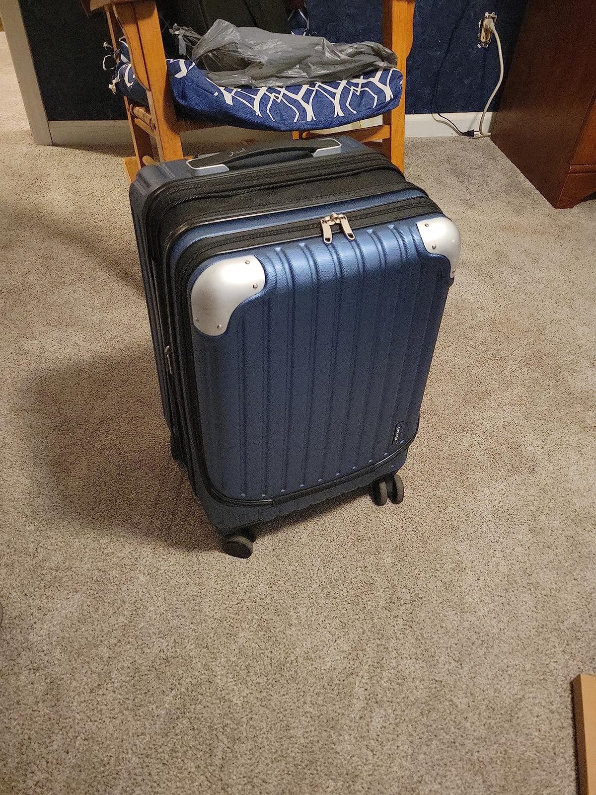 Grace Carry on Luggage, 20 Inch Expandable Hard Shell Suitcase with Wheels customer photo 1