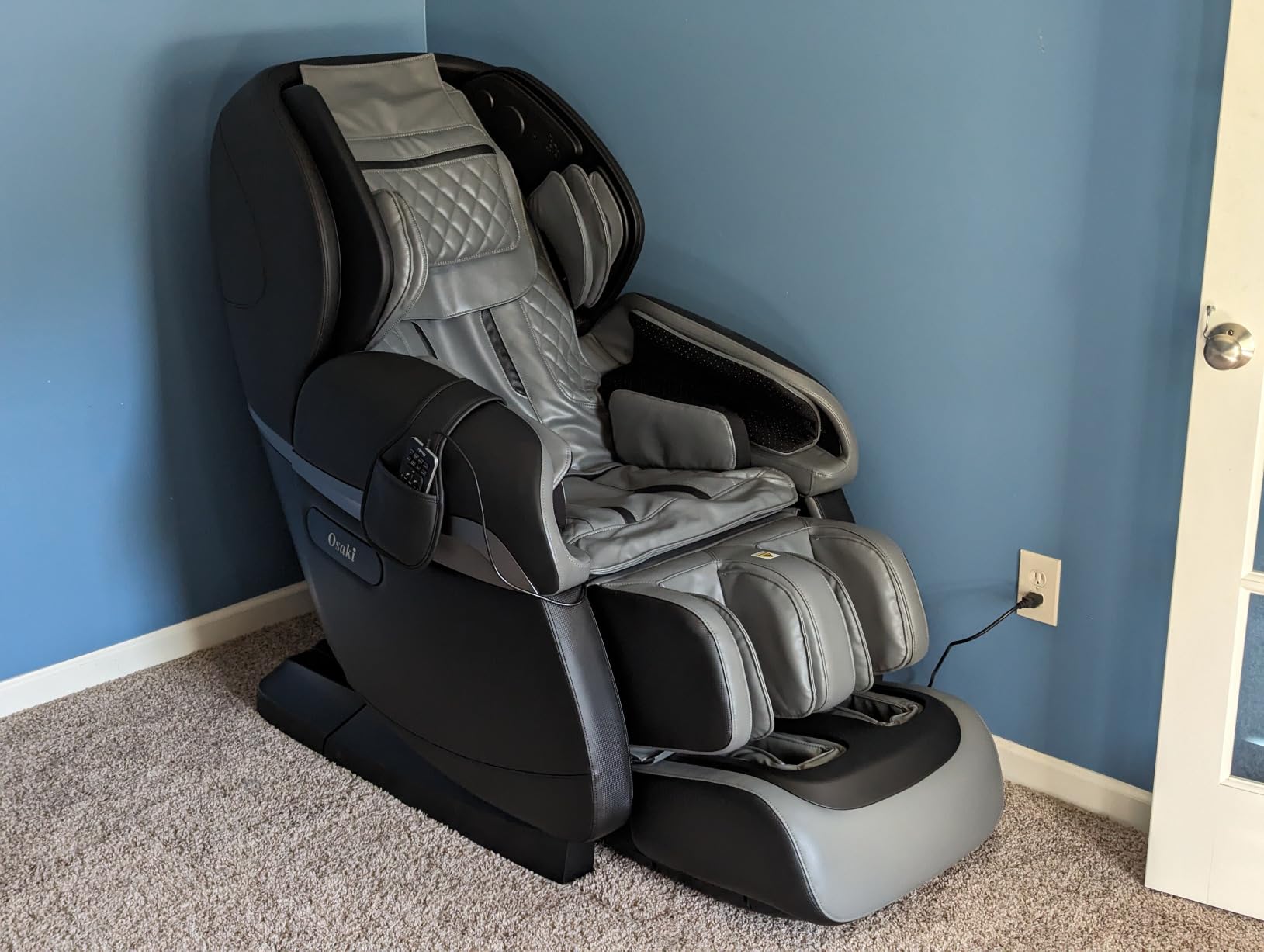 Pro OS-4D Paragon | Black | Massage Chair | Multi-Angle L-Track 4D Massage | Zero Gravity | Space Saving | Heating Foot Roller | Voice Recognition | High Intensity Fullbody Airbag customer photo 1