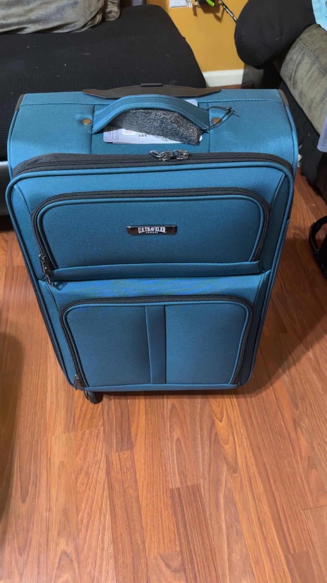 U.S. Traveler Anzio Softside Expandable Luggage with Spinner Wheels, Burgundy, 3-Piece Set (22/26/30) customer photo 2