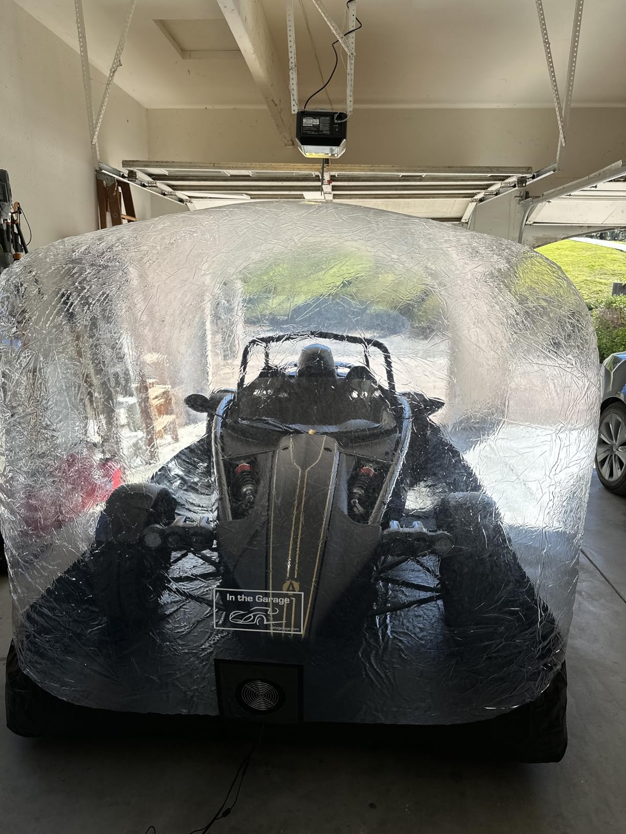 IN THE GARAGE Inflatable Car Shield - Black - Indoor - 4.3m - 14' customer photo 2