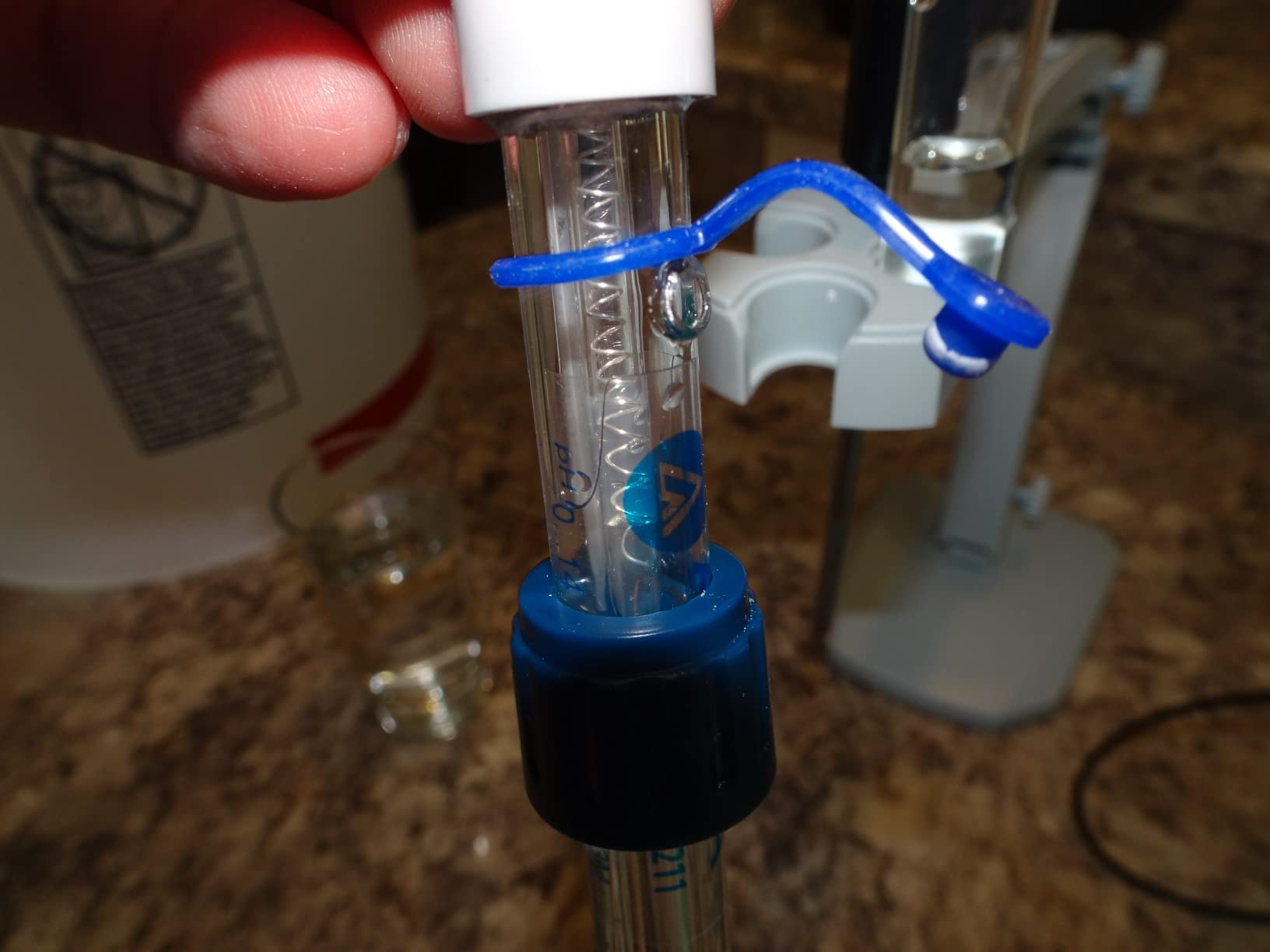Apera Instruments PH910 Benchtop Lab pH Meter Kit with LabSen 211 Refillable Glass pH Electrode customer photo 1