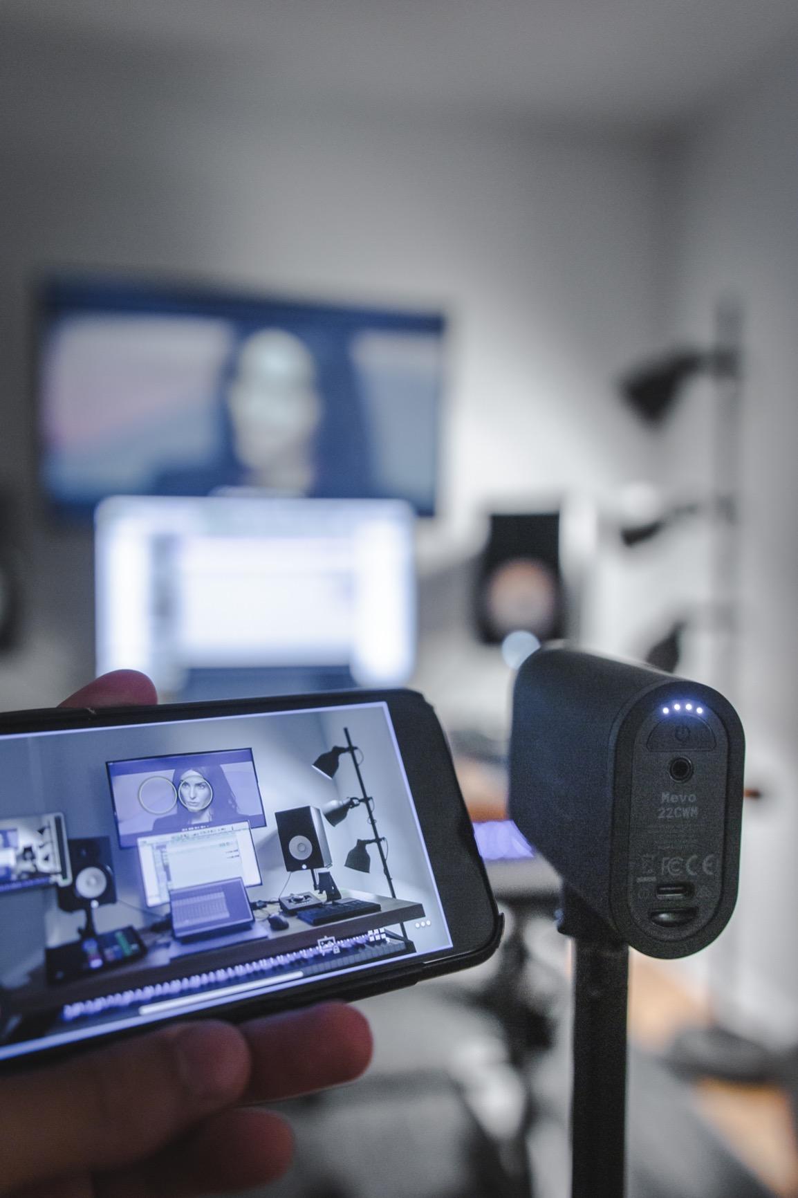 Logitech for Creators Mevo Start, Wireless Live Streaming Camera, 1080p HD Video Quality, Intelligent App Control, Stream via LTE or Wi-Fi - Black | App-Controlled Wireless 1080p HDR Streaming, 3 Mems Mics, Microsd Recording, Up to 6-Hr Battery, WI-FI or Phone LTE Hotspot customer photo 2