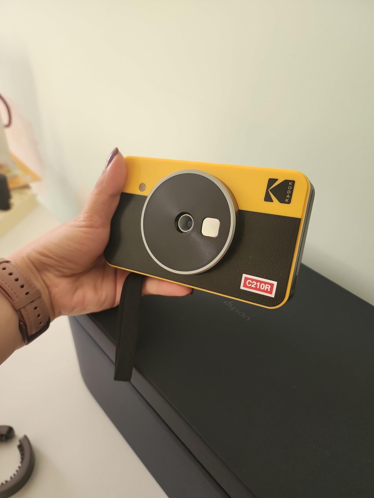 KODAK Mini Shot 2 Retro 2x3 Instant Camera, Photo Printer, 38 Sheet, White customer photo 2