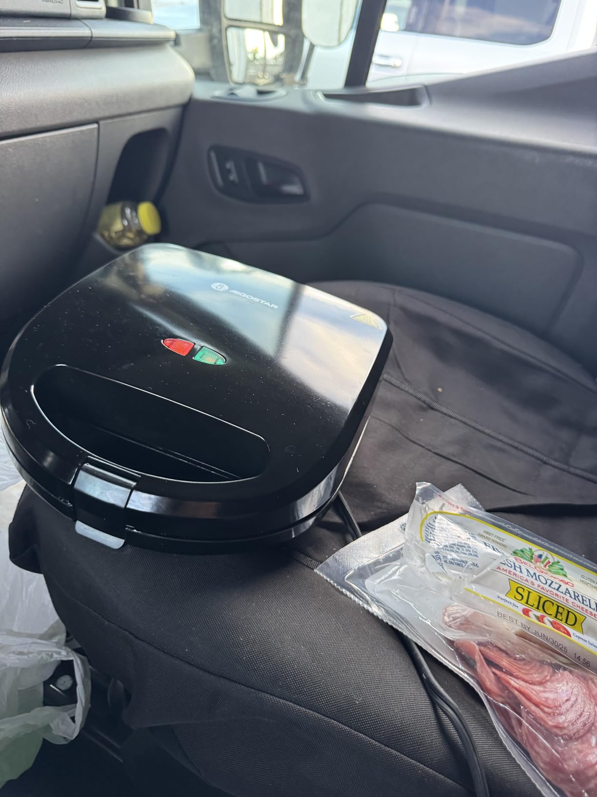 Aigostar 3 in 1 Electirc Sandwich Maker with Removable Non-stick Plates | Panini Press Grill, Electric Grilled Cheese Maker, Portable Cool Touch Handle, Led Indicator & Easy to Clean, 750W, Black customer photo 1