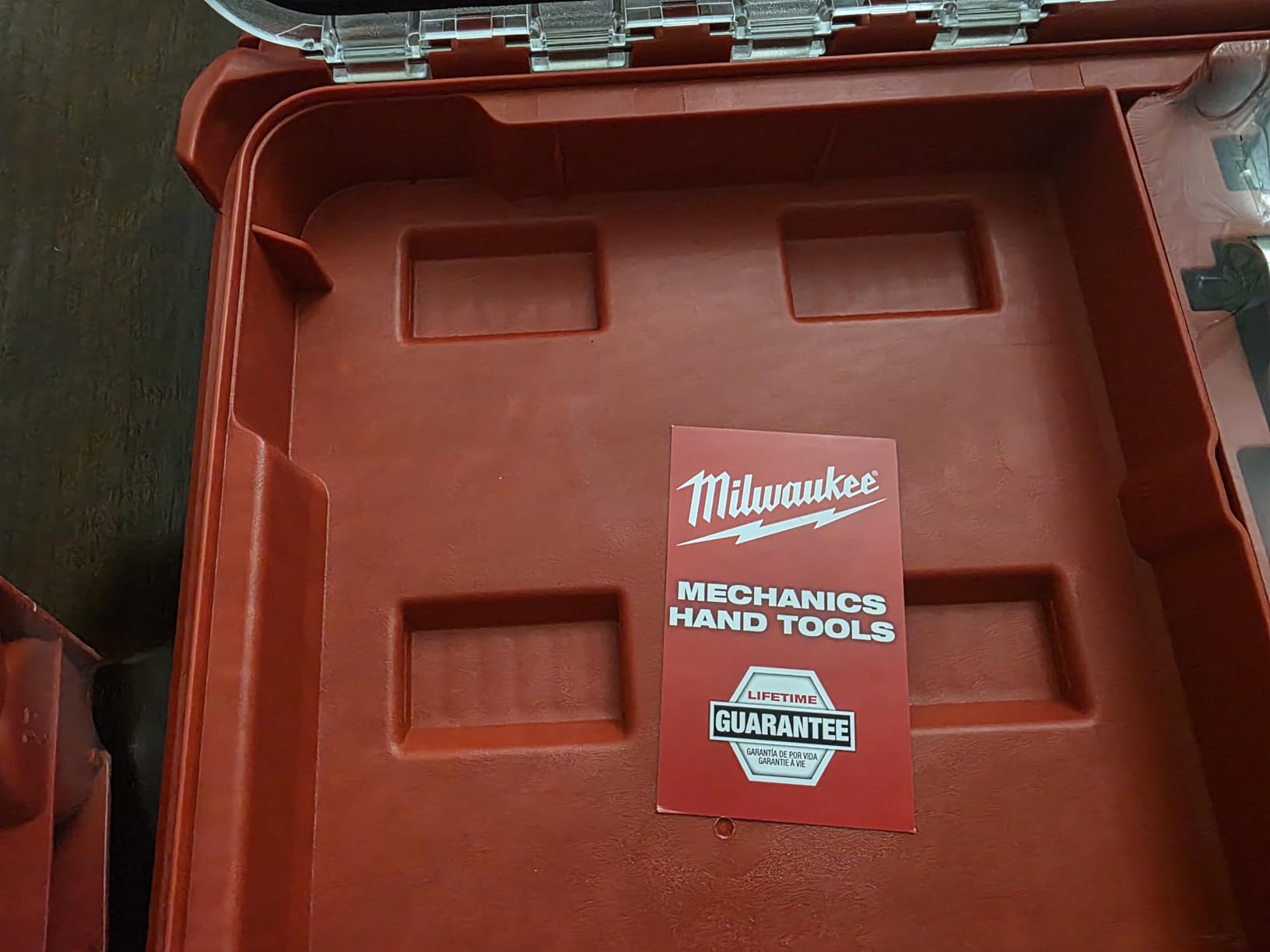 Milwaukee Electric - 1/4-3/8 106PC Ratchet and Socket Set in PACKOUT SAE-MM customer photo 2