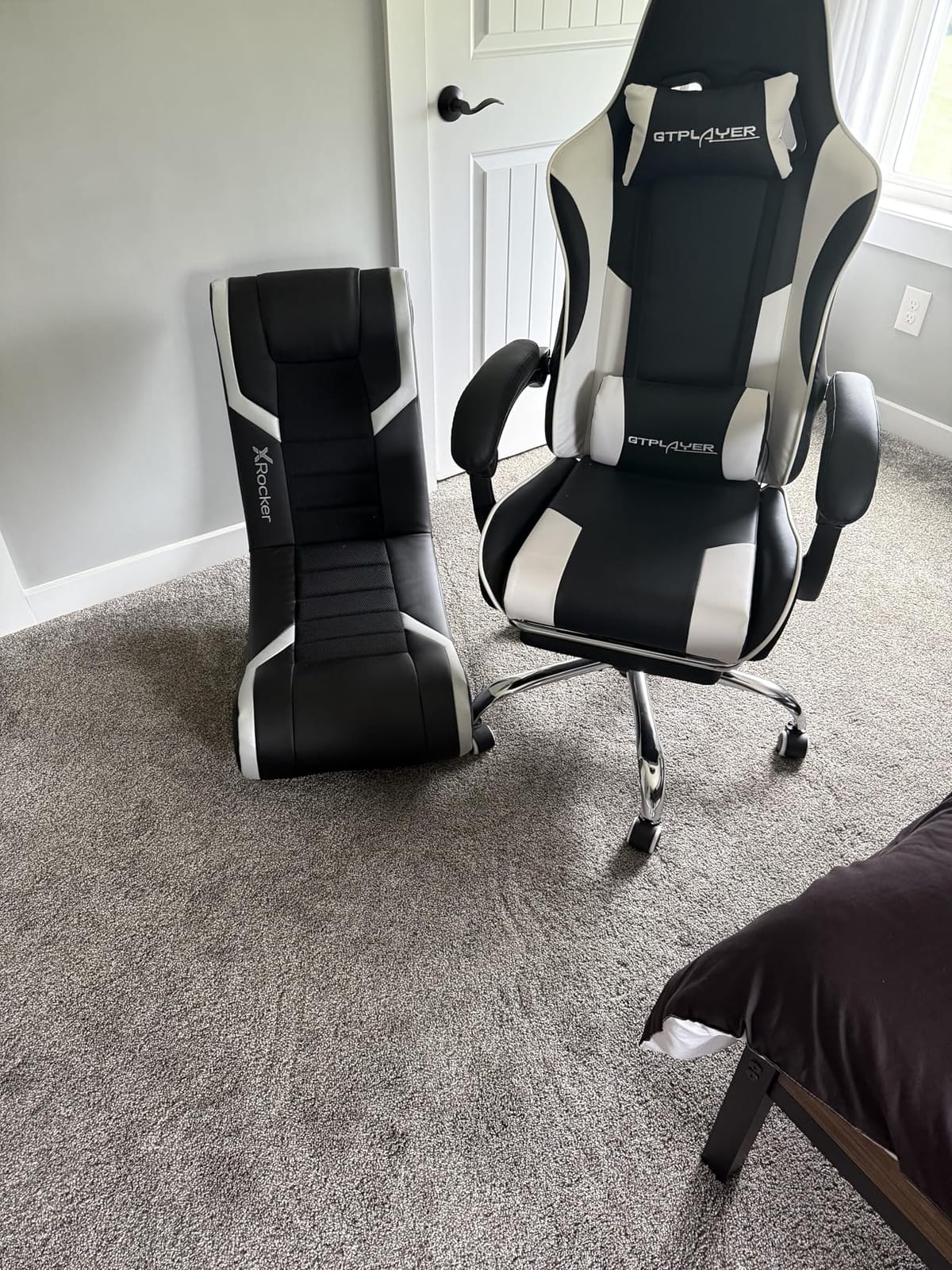 X Rocker Video Gaming Floor Rocker Chair, Built-in Audio, Foldable, for Gamers, Bedroom, or Game Room for Boys, Girls, Teens 5-17, Gifts for Gamers customer photo 1