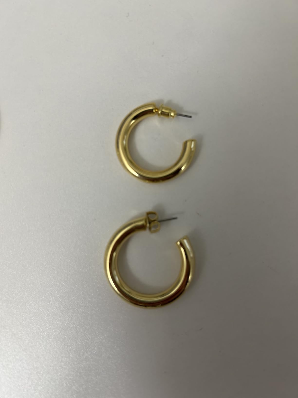 PAVOI Chunky Gold Hoop Earrings for Women, Lightweight 14K Gold Plated | Gold Hoops, Gold Plated Earrings, Womens Earrings, 14K Gold Hoop Earrings customer photo 2