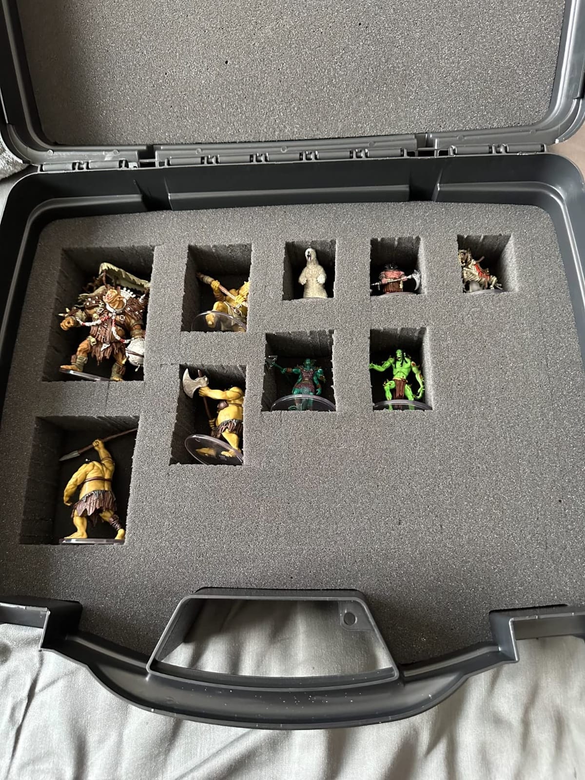 CASEMATIX Hard Shell Miniature Carrying Case - 80 Slot Figurine Miniature Storage Case with Customizable Foam Layer for Large Miniatures Compatible with Warhammer 40k, DnD & More! customer photo 2