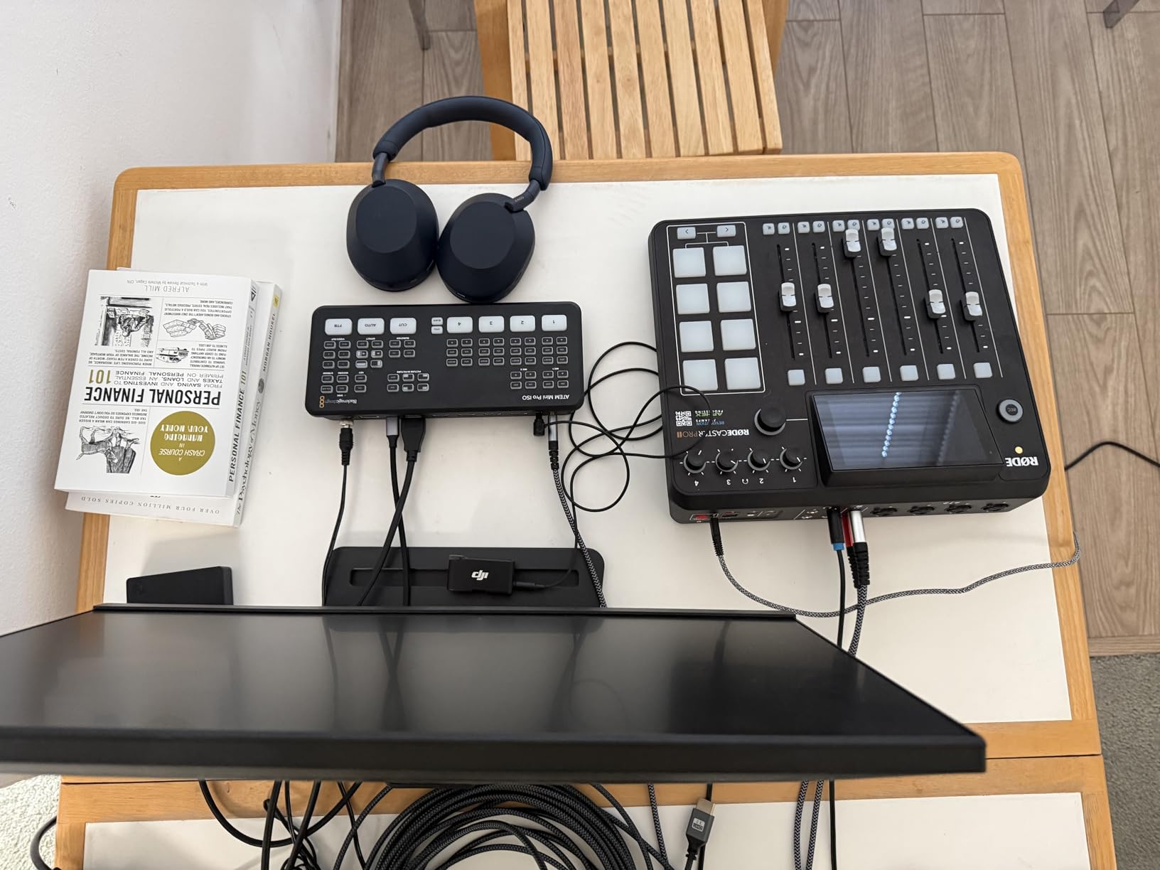 Blackmagic Design ATEM Mini Pro ISO HDMI Switcher | 4-input HDMI live production switcher recording all inputs as ISO files plus stream (SWATEMMINIBPRISO) customer photo 1