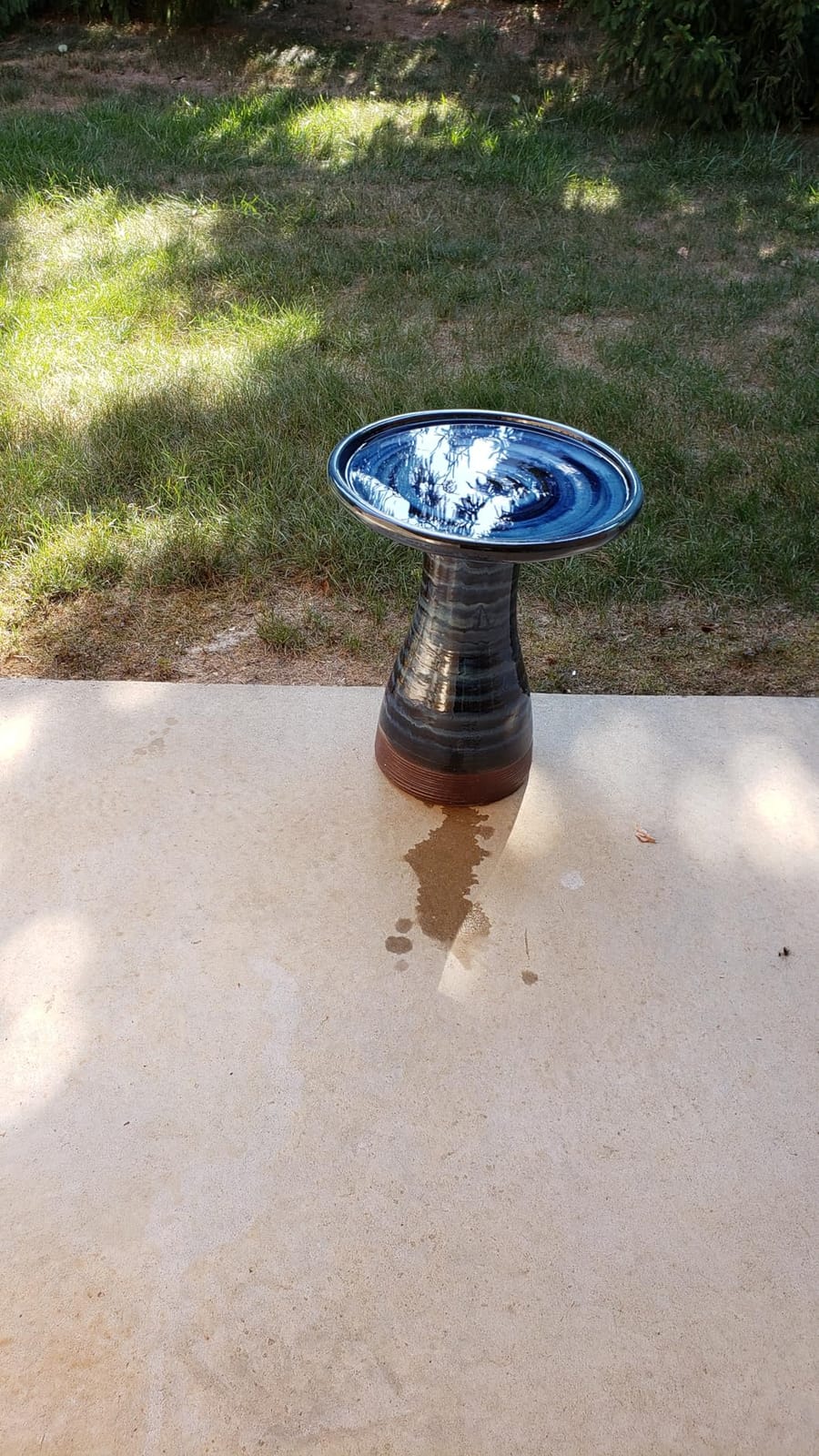 Sunnydaze Ceramic Bird Bath for Outside, Hand-Painted, 21