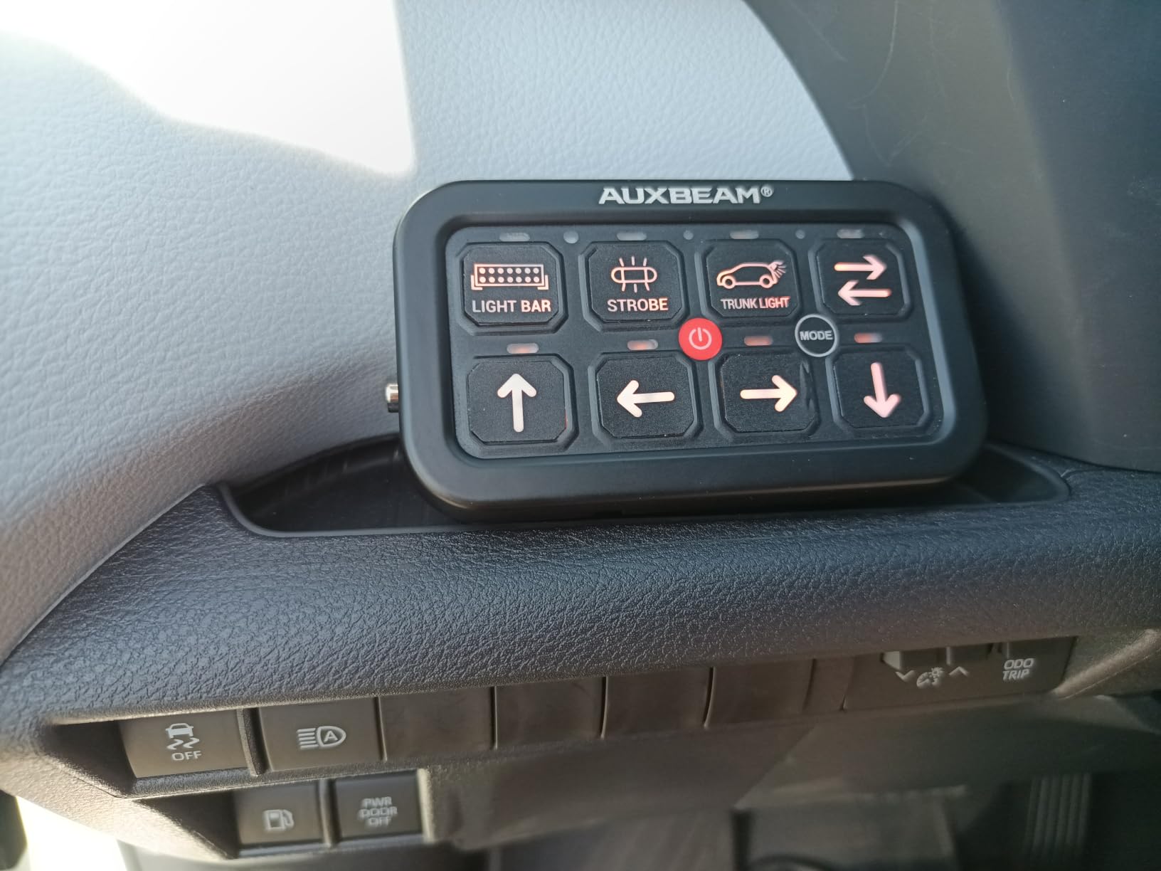 Auxbeam 8 Gang Switch Panel BB80 Universal Circuit Control Relay System Automatic Dimmable LED Switch Control Panel Switch Pod Touch Switch Box for Car Truck Offroad ATV SUV - Blue, 3 Years Warranty customer photo 1