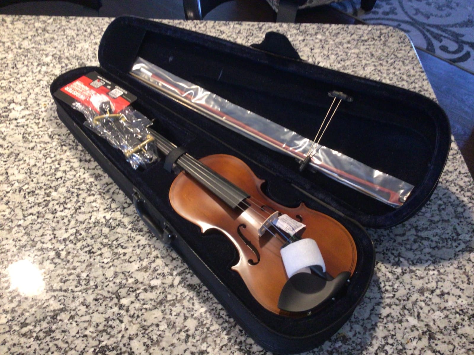 Pyle 4/4 Full Size Acoustic Violin for Beginners - Complete Violins Set with Hard Case, Bow, Extra Strings, Rosin, Full Accessories Kit - Mobile App Tuner 2 Month Free Lessons for Kids & Adults customer photo 2