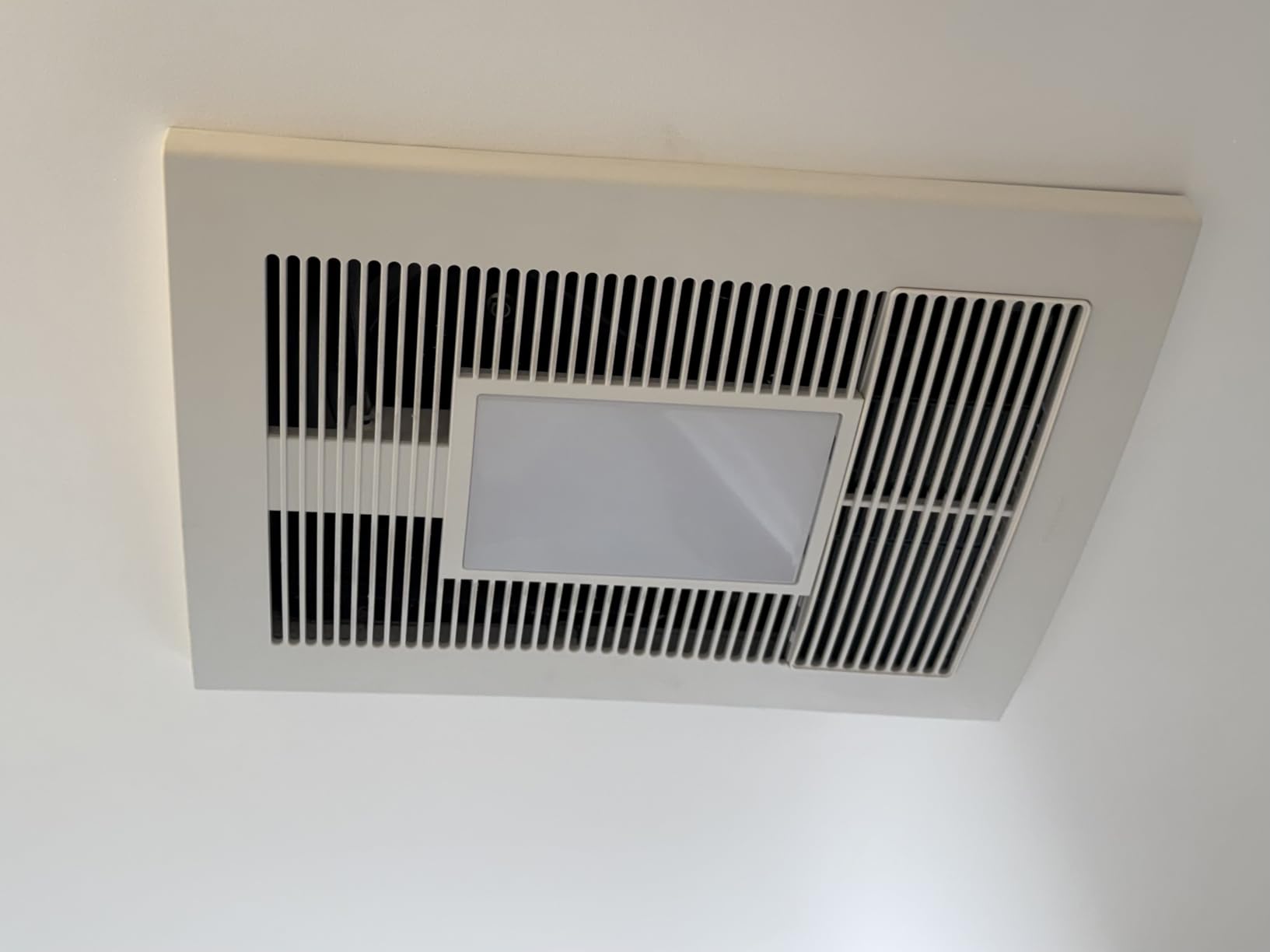 FV-0511VHL1 WhisperWarm Bath Fan + Light + Heater, 50-80-110 CFM, Adjustable Brightness, Energy Star Certified, Ultra-Slim customer photo 1