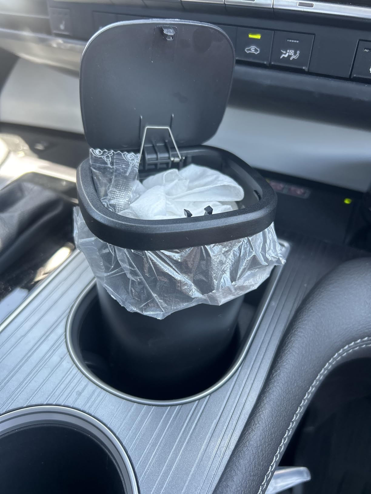 HOTOR Car Trash Can with Lid, 30 Trash Bags, Black, 2-Pack customer photo 2
