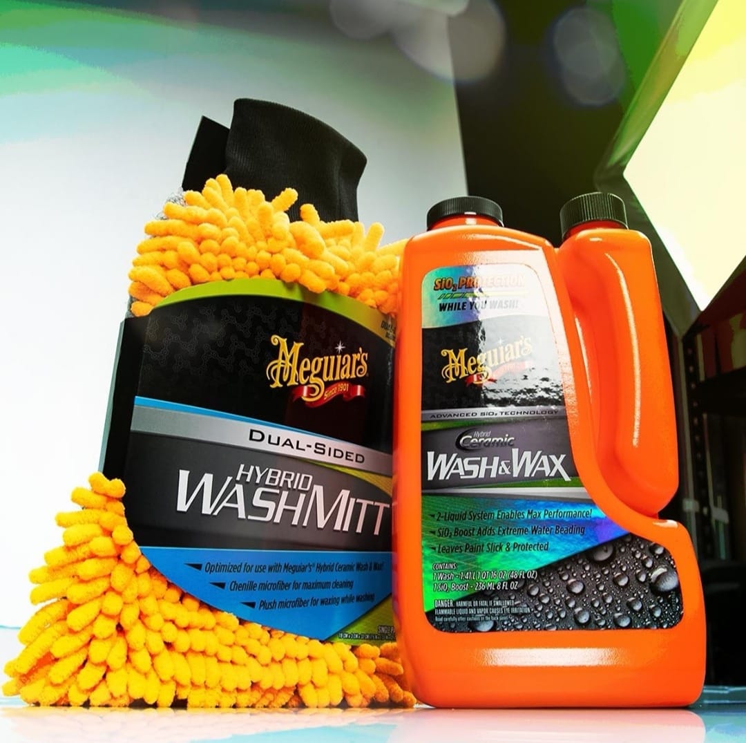 Meguiar's Hybrid Wash Mitt, 1 Mitt | Dual Sided for Washing & Waxing, Clear Coat Safe & Reusable customer photo 1