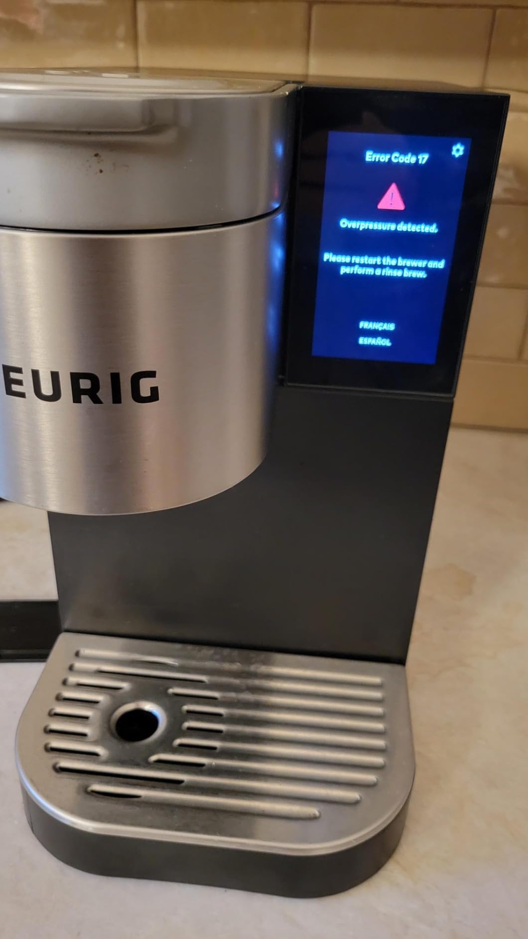 Keurig K-2500 Single Serve Commercial Coffee Maker | Flexible installation options (plumbed or optional 110 oz) customer photo 1