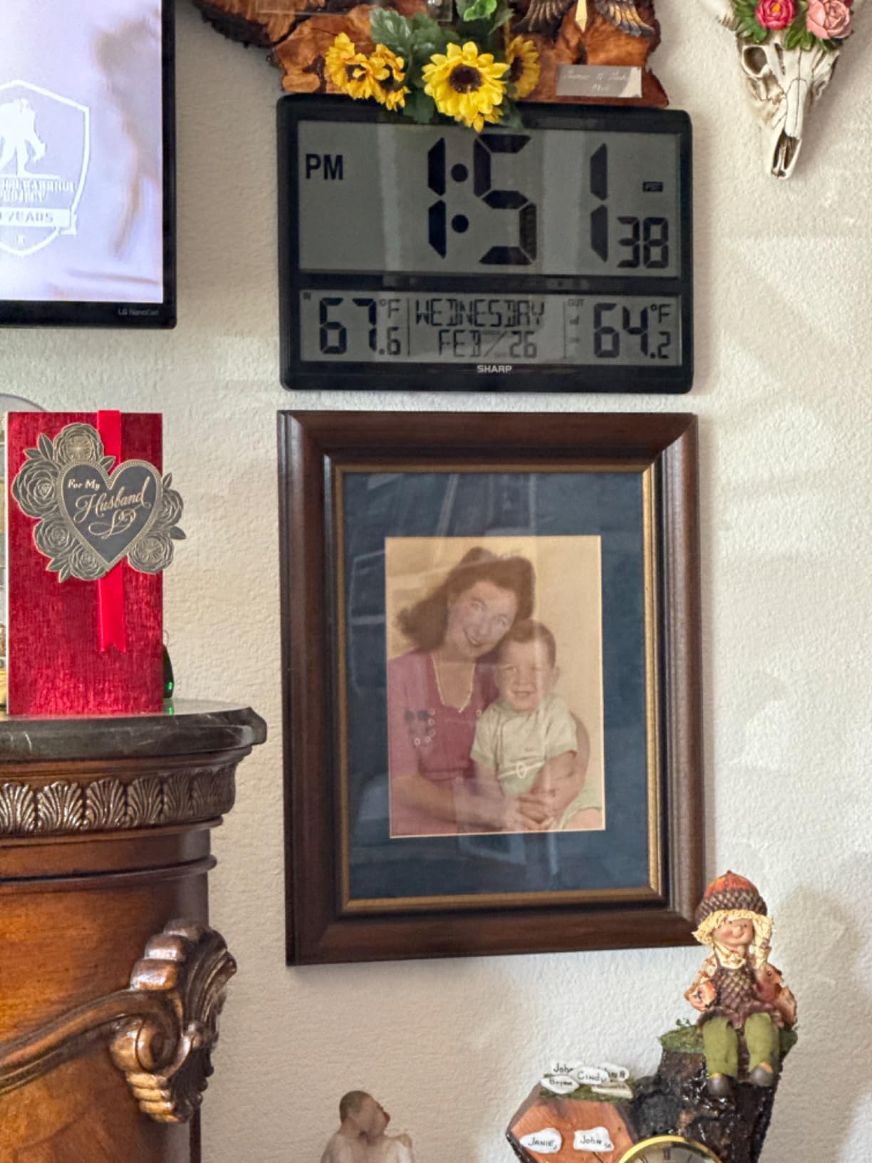 Sharp Atomic Clock with 4-Inch Display, Outdoor Sensor, Battery Powered customer photo 2