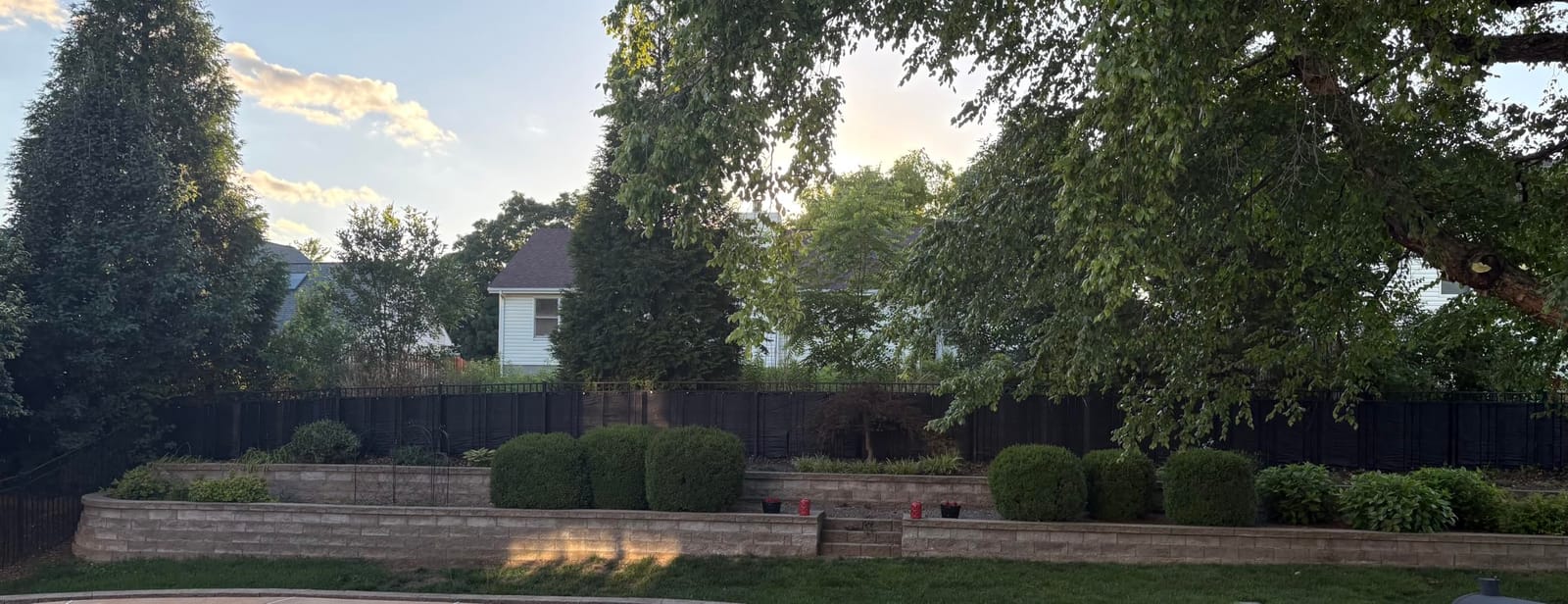 iCover 4x50ft Privacy Screen Fence, Outdoor Fencing Panels, Garden Windscreen Mesh Shade Sail Net Barrier, Include Reinforced Bindings and Brass Grommets Cable Zip Ties, Black customer photo 2
