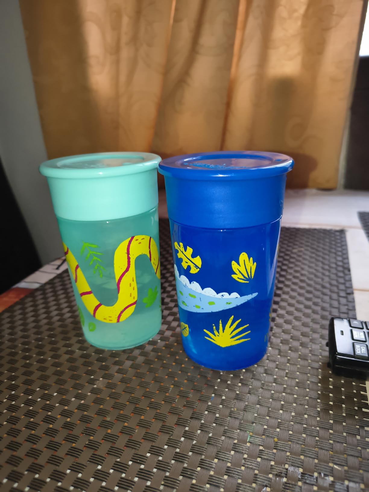 Dr. Brown's Milestones Cheers360 Spoutless Transition Cup, Blue/Green Animals, 10 oz/300 mL, BPA-Free, 9m+, 2-Pack customer photo 2