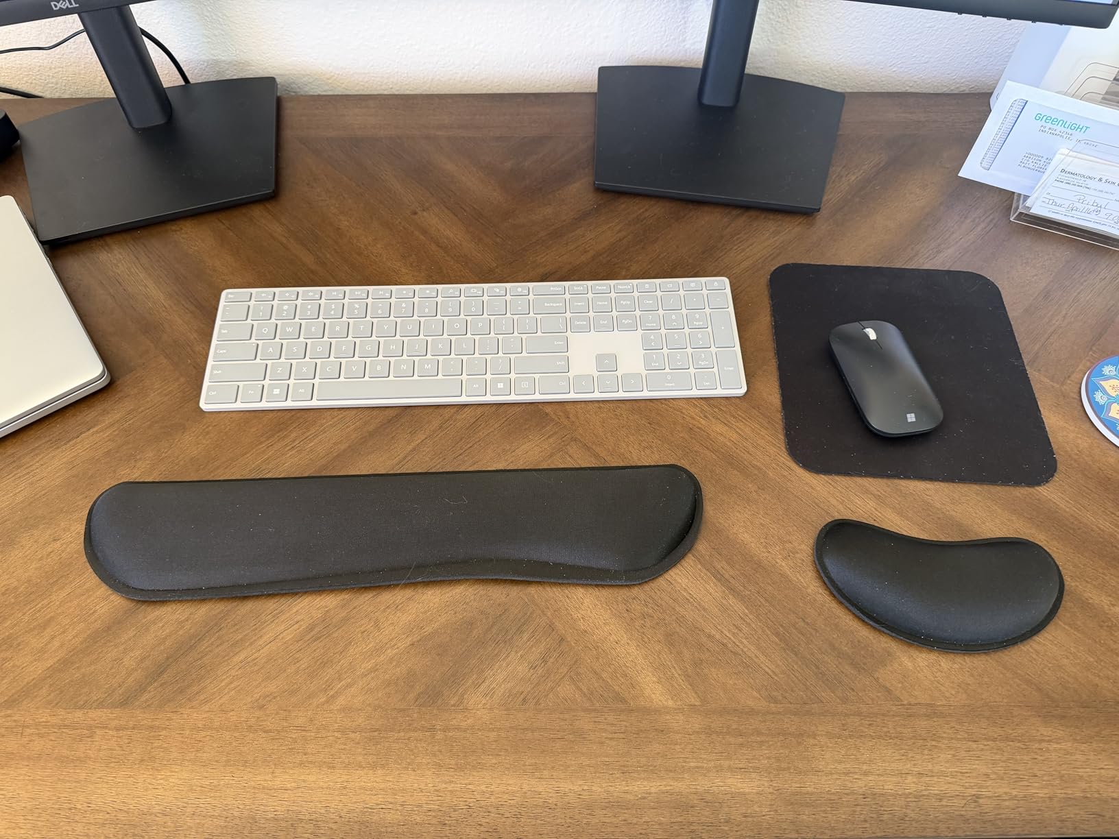 GORILLA GRIP Memory Foam Wrist Rest for Computer Keyboard, 2 Piece Black, Silky Mousepad Rest, Ergonomic Design for Typing Pain Relief, Mouse Pad Support for Hand and Arm, Work and Gaming Accessories customer photo 1