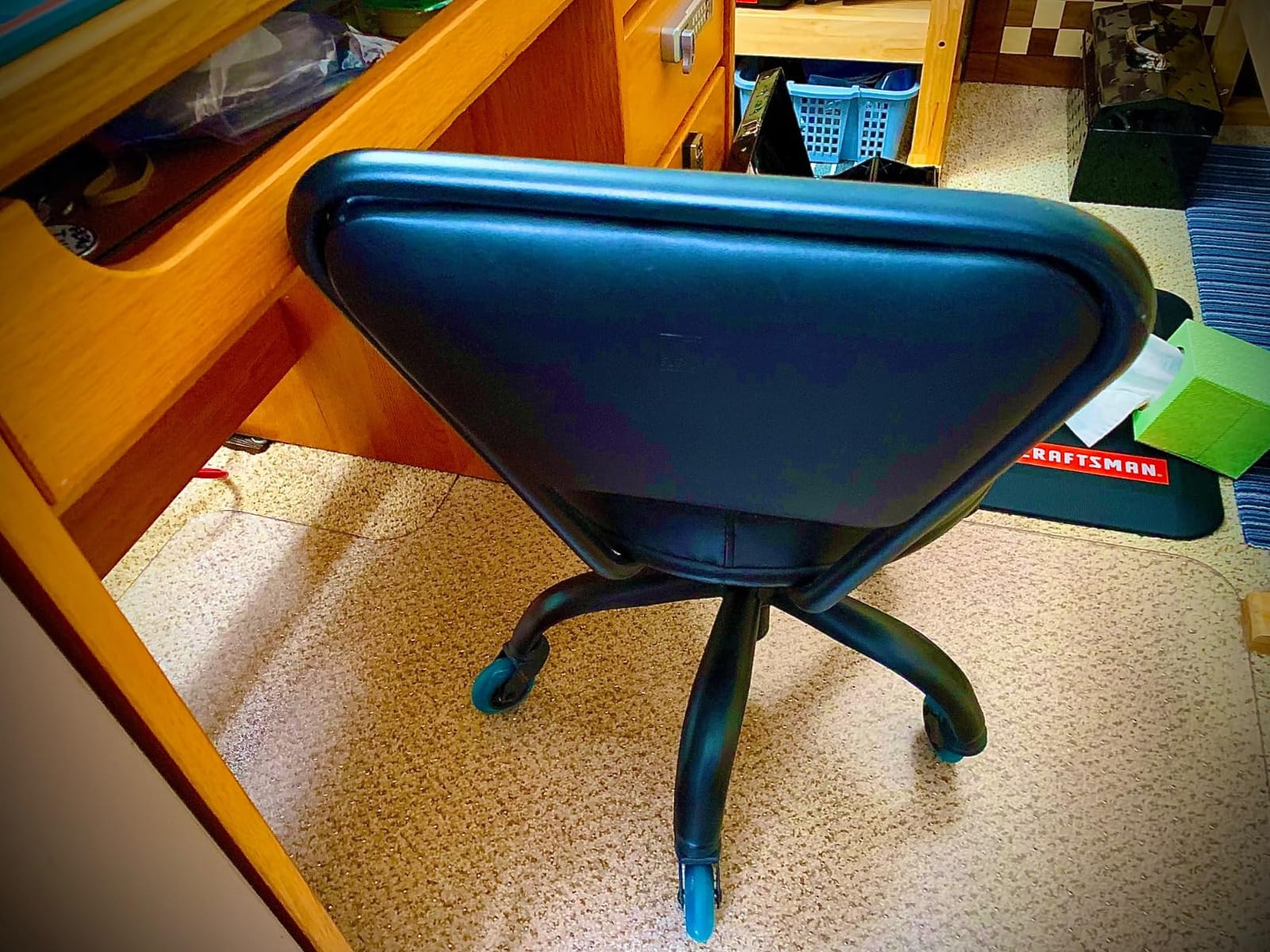 Dayton Rolling Stool with Backrest - Pneumatic Seat, Adjustable Height, Ergonomic Design for Home Office, Garage, Lab, School, Mechanic Tasks customer photo 1