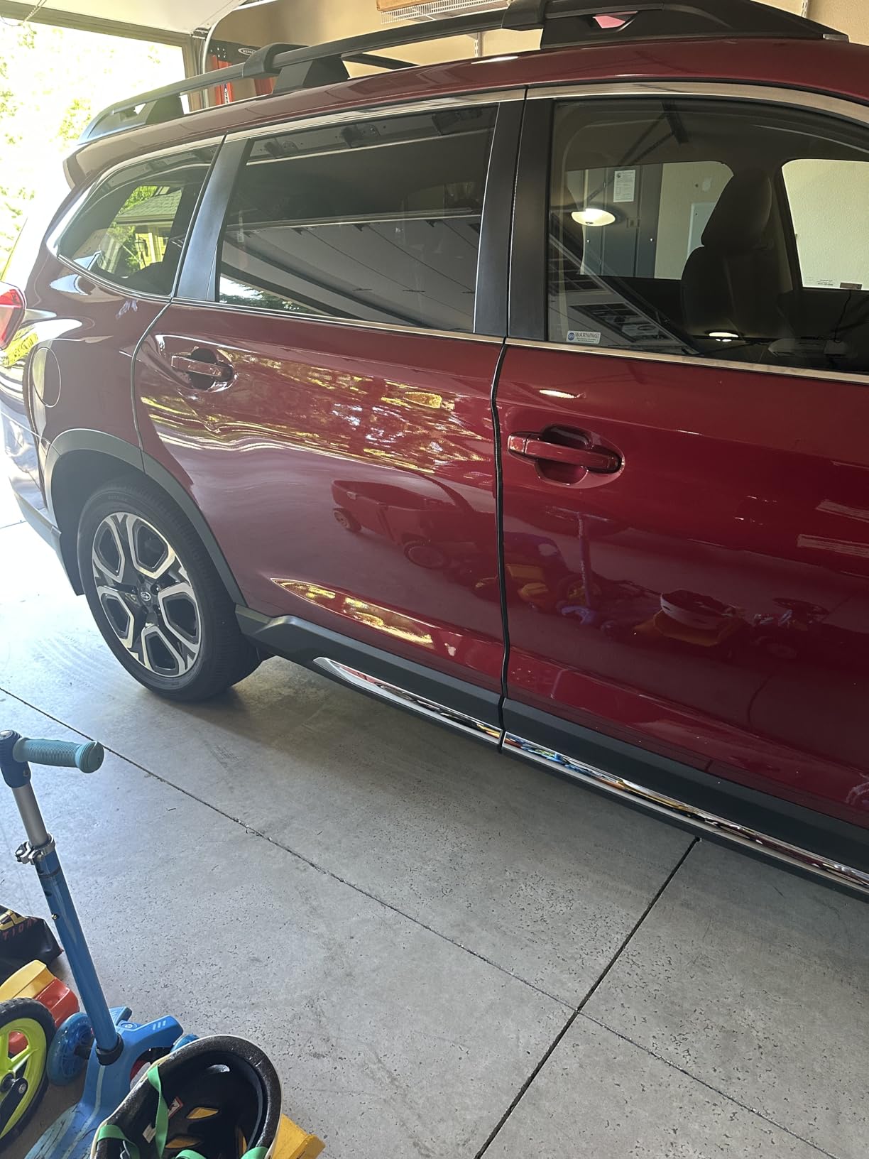SYOAUTO 32Ft(10M) Door Edge Guard Black Car Guards Protector for Cars Rubber Auto Trim U Shape Build in Metal Sheet No Need Adhesive Easy to Cut Most customer photo 1
