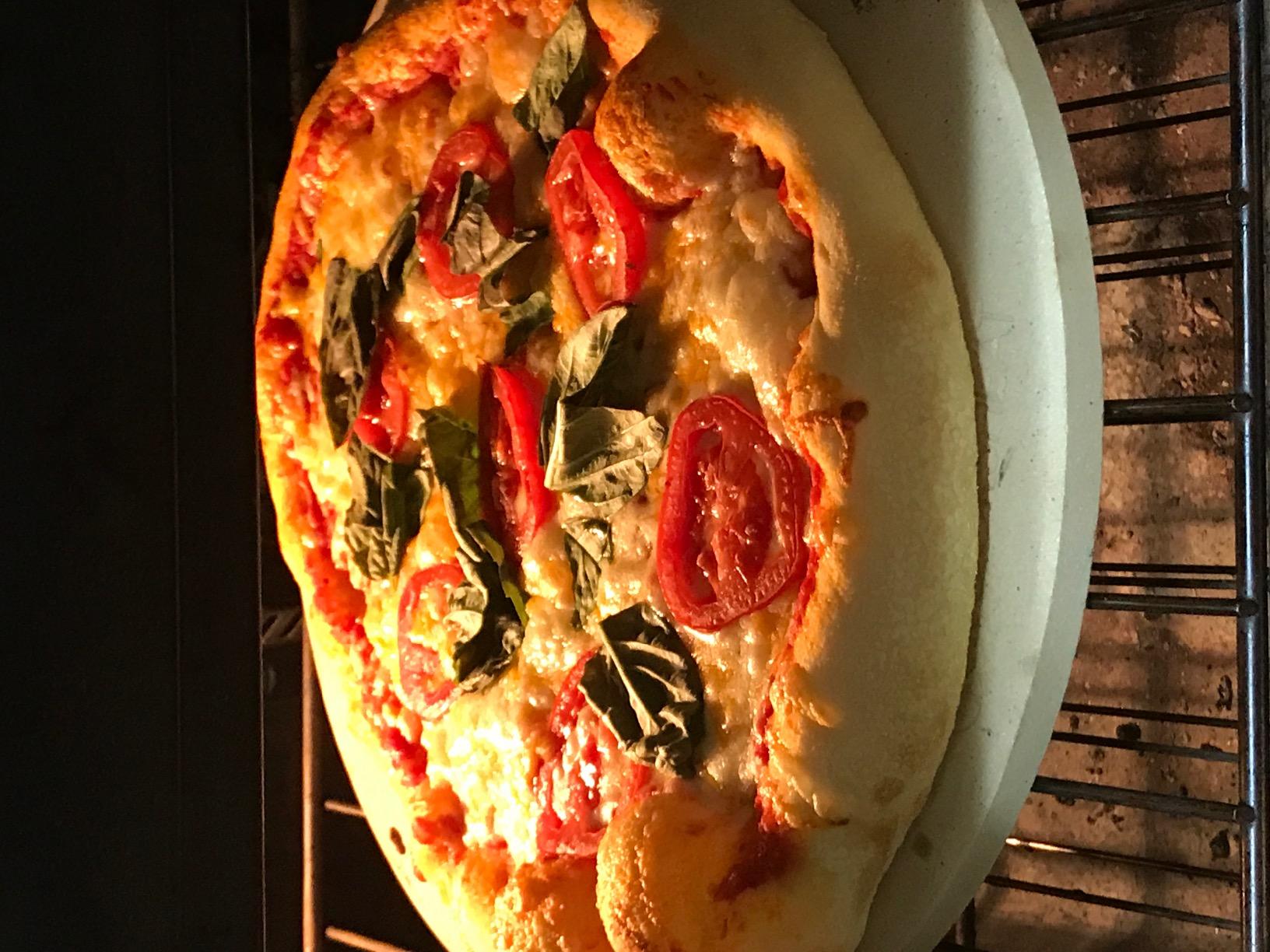 K ROCKSHEAT Pizza Stone Round 16 Inch for Grill and Oven, Large Cordierite Baking Stone for Bread, Safe Circular Cooking Stone for Grill 16