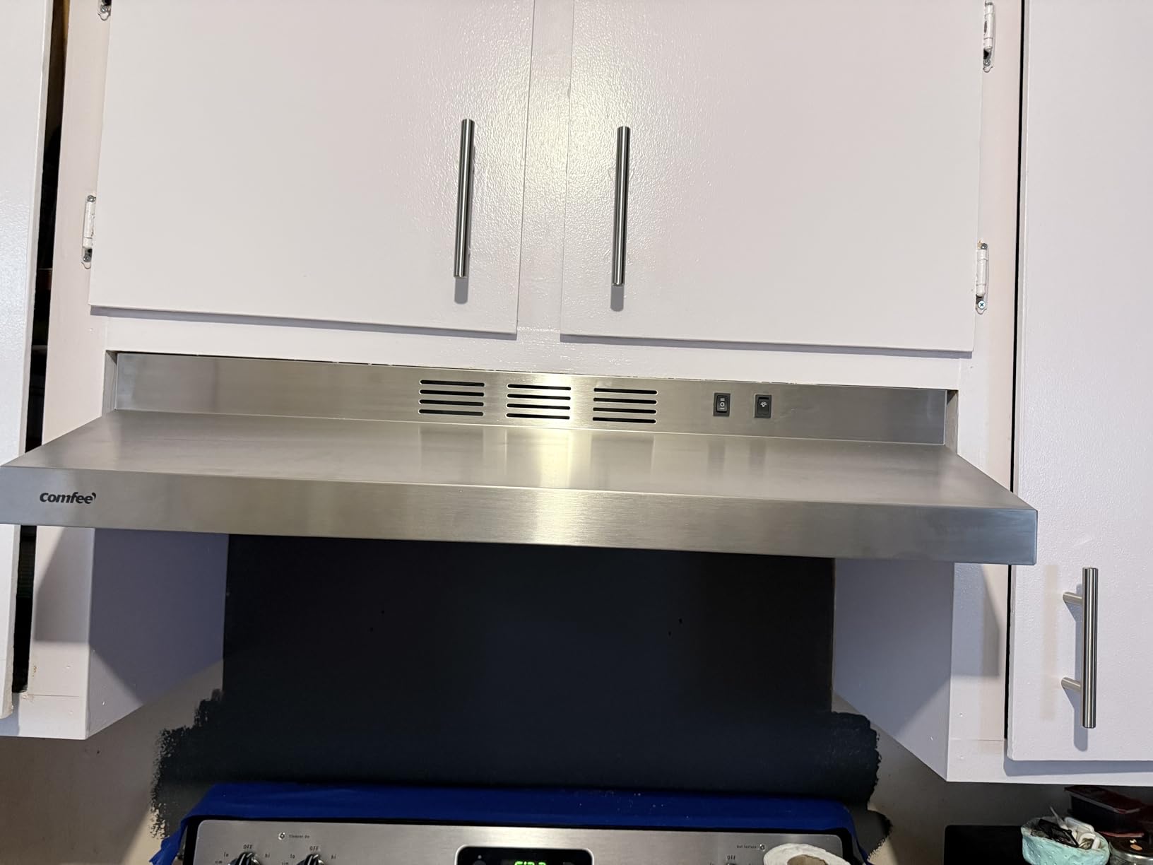 COMFEE' CVU30W2AST Range Hood 30 Inch Ducted Ductless Vent Hood Durable Stainless Steel Kitchen Hood for Under Cabinet with 2 Reusable Filter, 200 CFM, 2 Speed Exhaust Fan Silver customer photo 2