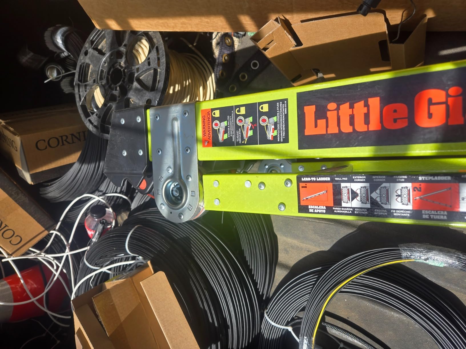 Little Giant King Kombo, 8 ft Fiberglass Multi-Position Ladder, 13908-001 | Pro Multi-Position Ladder, Step/Extension/Leaning Modes, Non-Conductive Fiberglass, Hi-Viz Green, 375 lbs. Weight Capacity customer photo 1