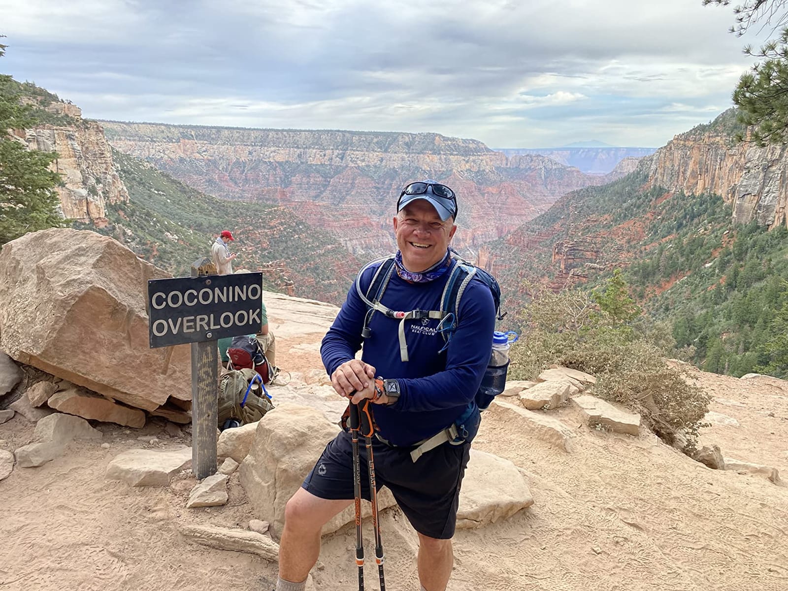 Smartwool Men's Hike Light Cushion Crew customer photo 2