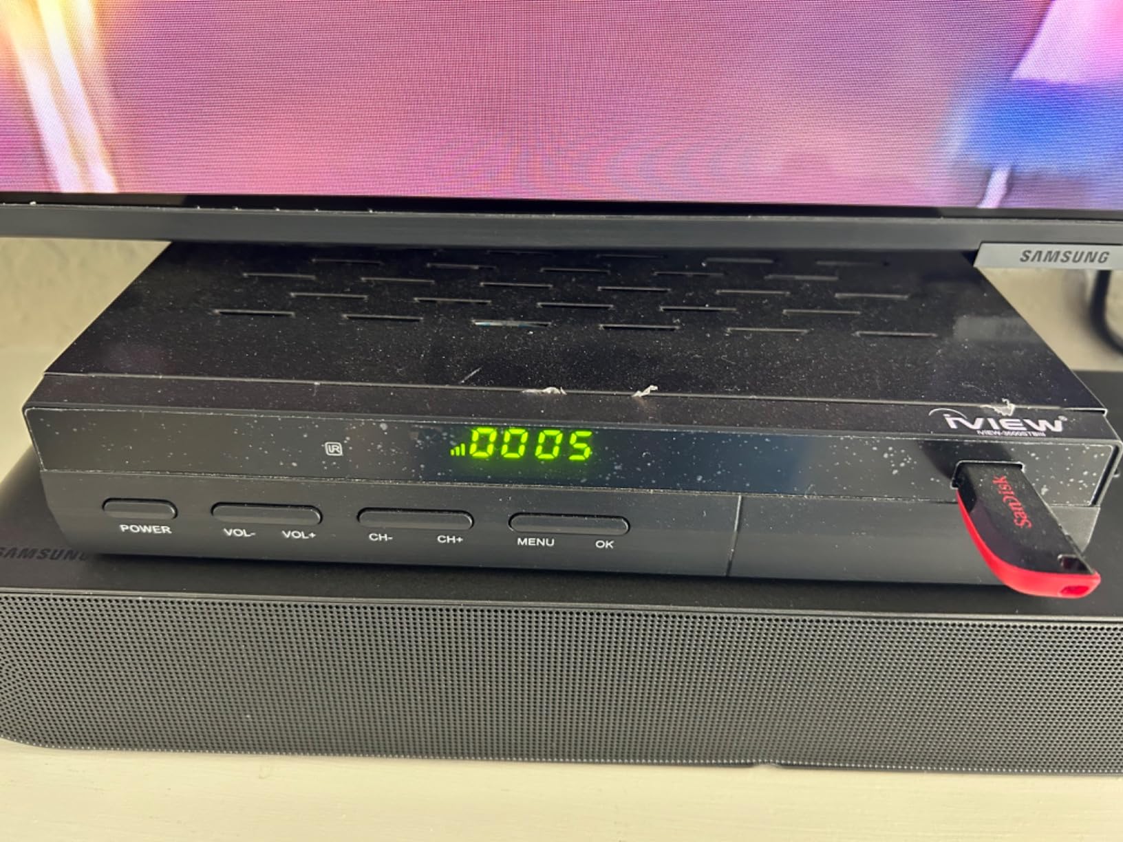 IVIEW-3500STB III, ATSC Digital Converter Box with Recording and Media Player, Analog to Digital, QAM Tuner, Channel 3/4, HDMI, A/V, USB, Learning Remote customer photo 2