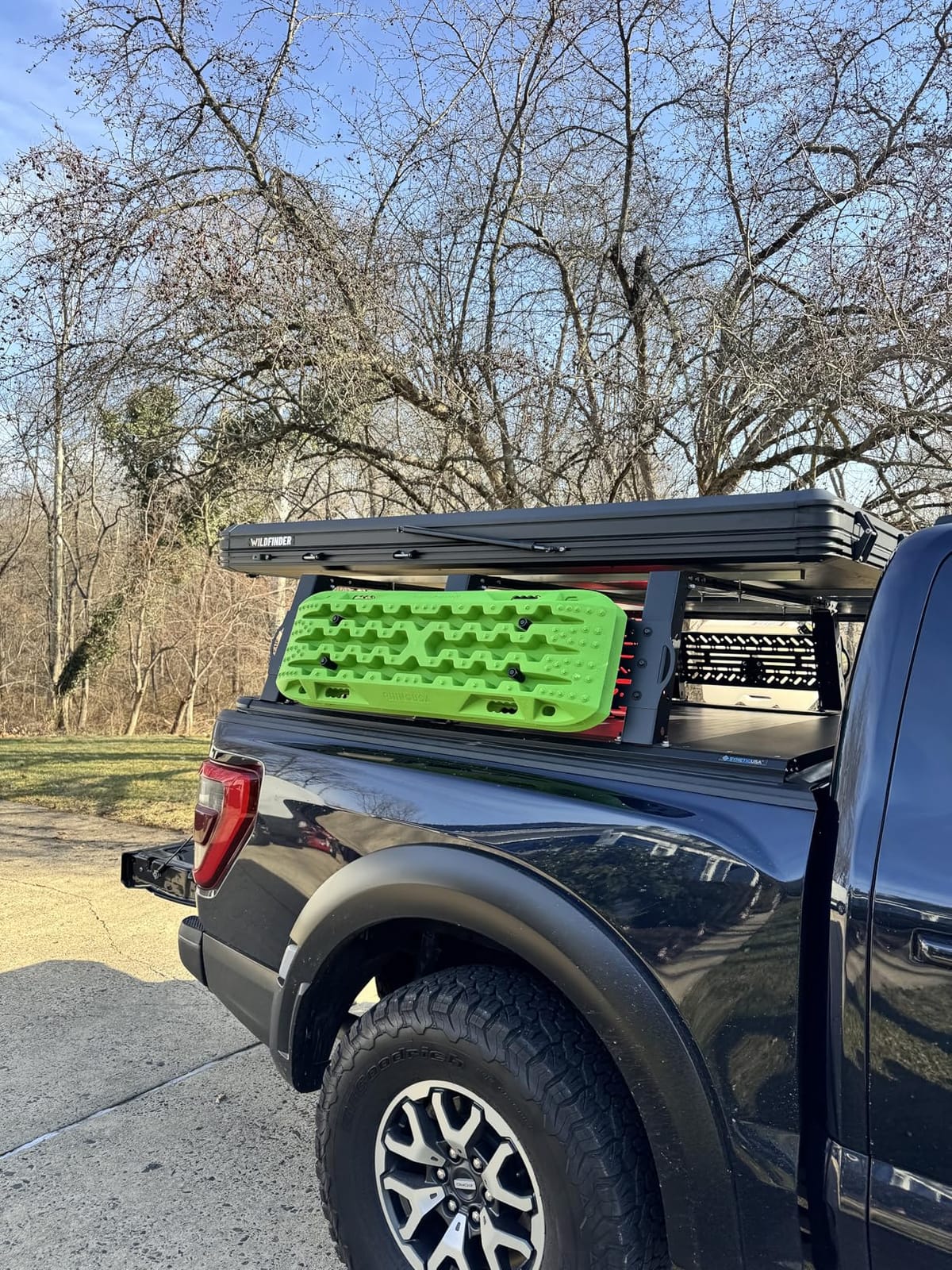 Rhino USA Off-Road Traction Boards (2-Pack) - Sand, Mud & Snow (Green) | Mountable Tire Traction Mats/Recovery Boards for 4x4 Vehicles. Heavy Duty Zipper Bag & Leashes Included. Green customer photo 2