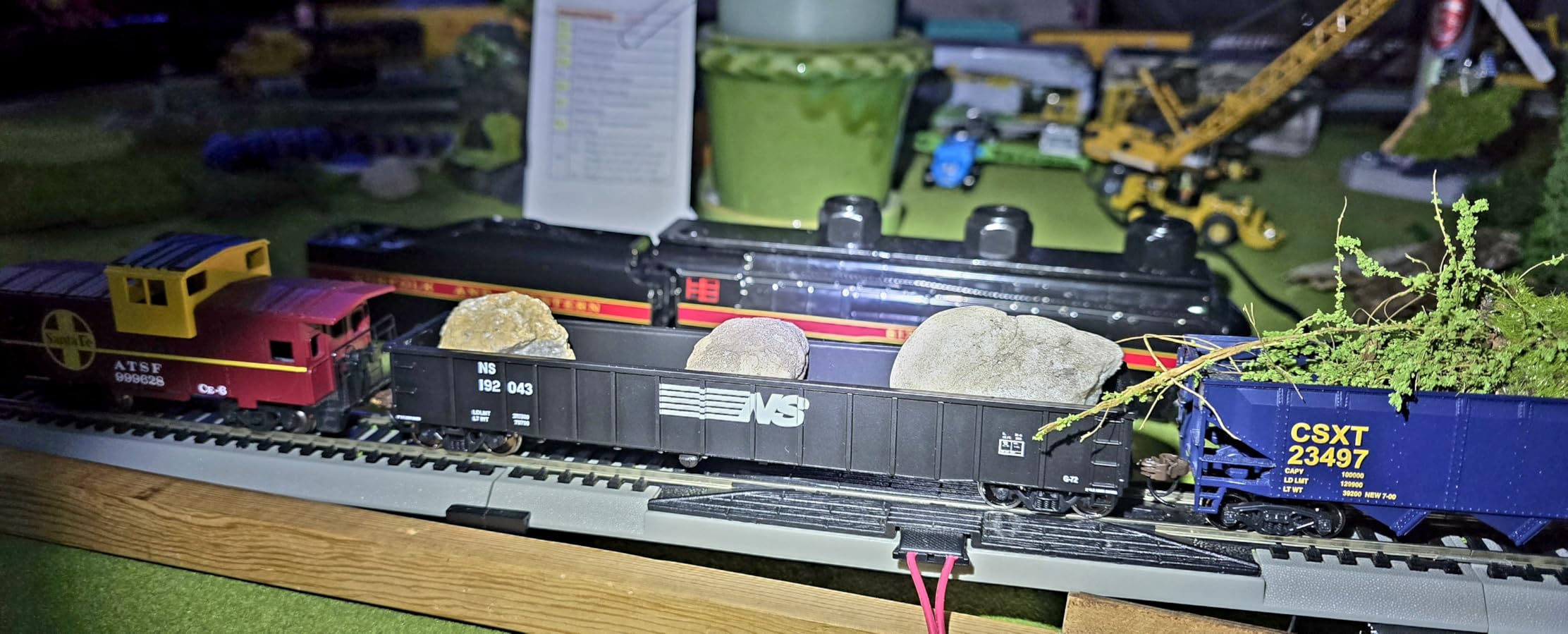 Walthers Trainline Gondola-Ready to Run-Norfolk Southern 931-1863 HO Scale Model Railroad customer photo 1