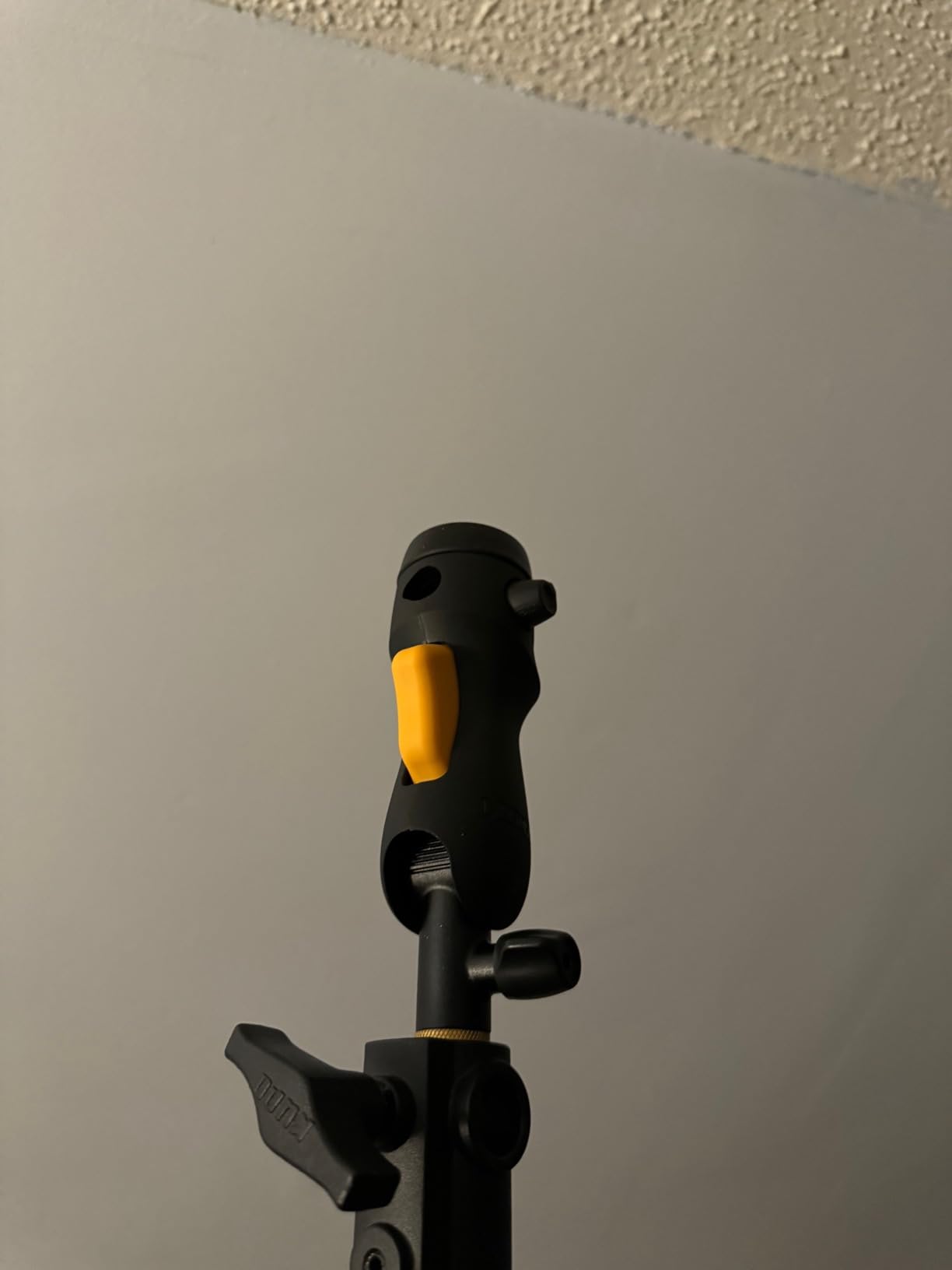 MagMod MagShoe v2, Universal Cold Shoe Flash Mount for Off Camera Flash | Universal Cold Shoe Mount for Off Camera Flash, LED Panels and Umbrella Modifiers, One-Handed Locking Grip, Quick Setup customer photo 2