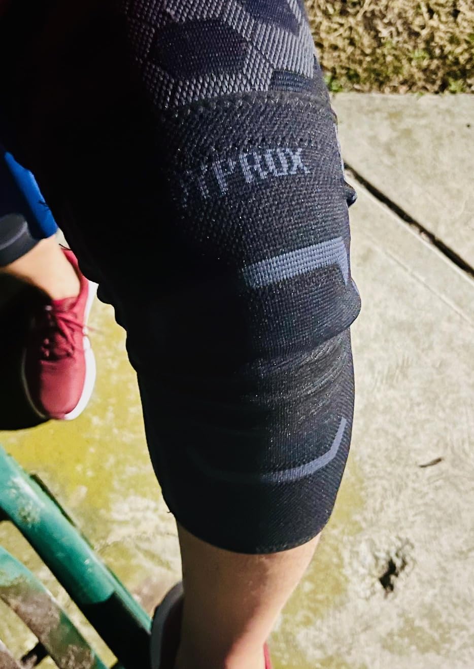Bodyprox Knee Compression Sleeve for Men and Women (2 Pack), Knee Support Brace for Running and Work out (Medium) customer photo 2
