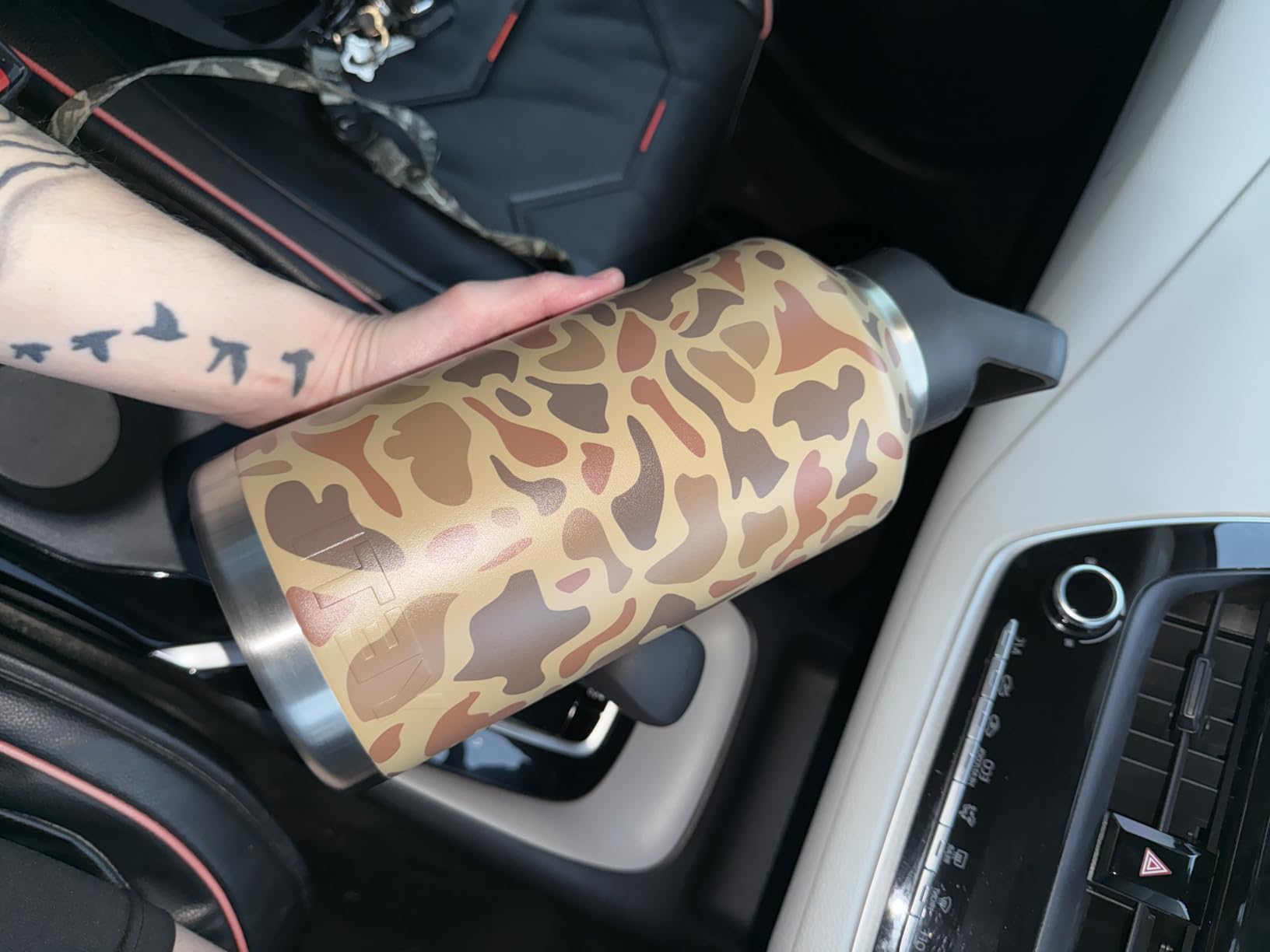 YETI Rambler 64 oz Bottle, Vacuum Insulated, Leakproof, Stainless Steel with Chug Cap, Navy customer photo 1