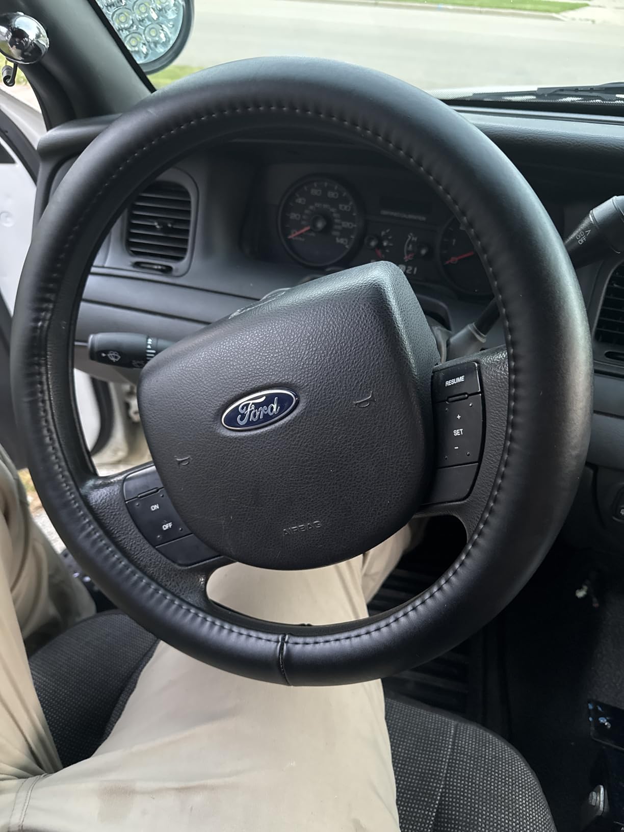 Haokay Heavy Duty Pure Cowhide Steering Wheel Cover, Black Genuine Leather Steering Wheel Cover Men Women Universal 14.5 to 15 Inch customer photo 1