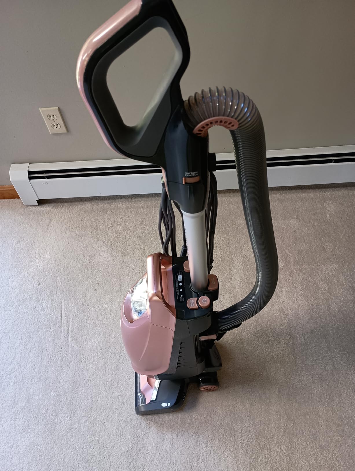 Hoover Intuition Bagged Upright Vacuum with Hair Eliminator Brushroll | Liftup Cleaner, Pet Handi-Mate, for Carpet, Hard Floor & Pet Hair- BU4050 customer photo 1
