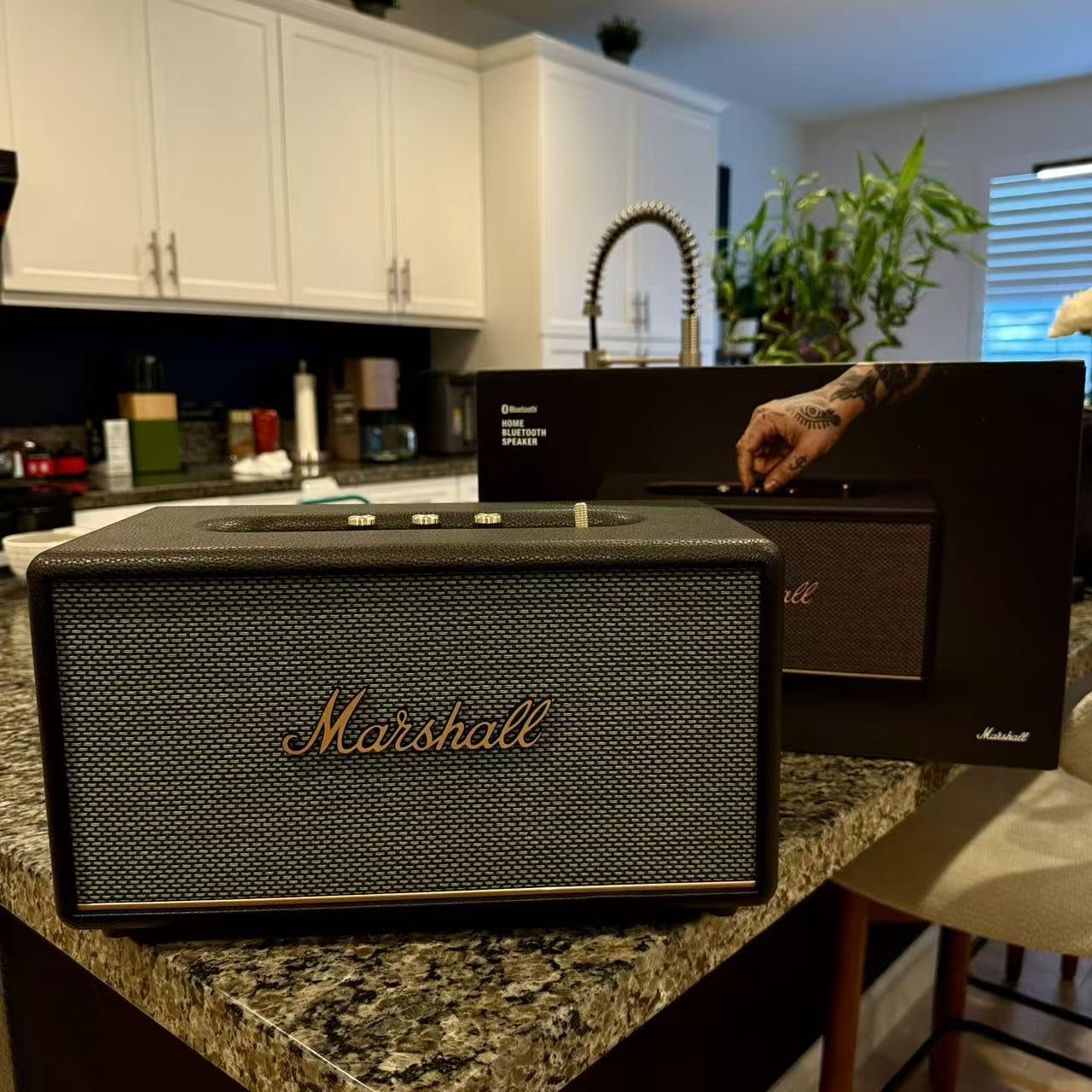 Stanmore III Bluetooth Home Speaker - Loud Stereo Sound with Bass and Treble Controls | Plug-in Powered | Record Player Compatible | RCA and 3.5mm Aux Inputs - Black customer photo 2