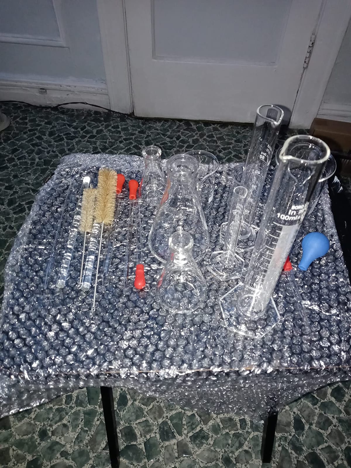18 Pieces Lab Glassware Set Beaker Flask Cylinder Set Includes 3 Glass Beakers 3 Erlenmeyer Flasks 3 Graduated Measuring Cylinders with Droppers Brushes and Glass Stirring Rod for Lab Experiment customer photo 2